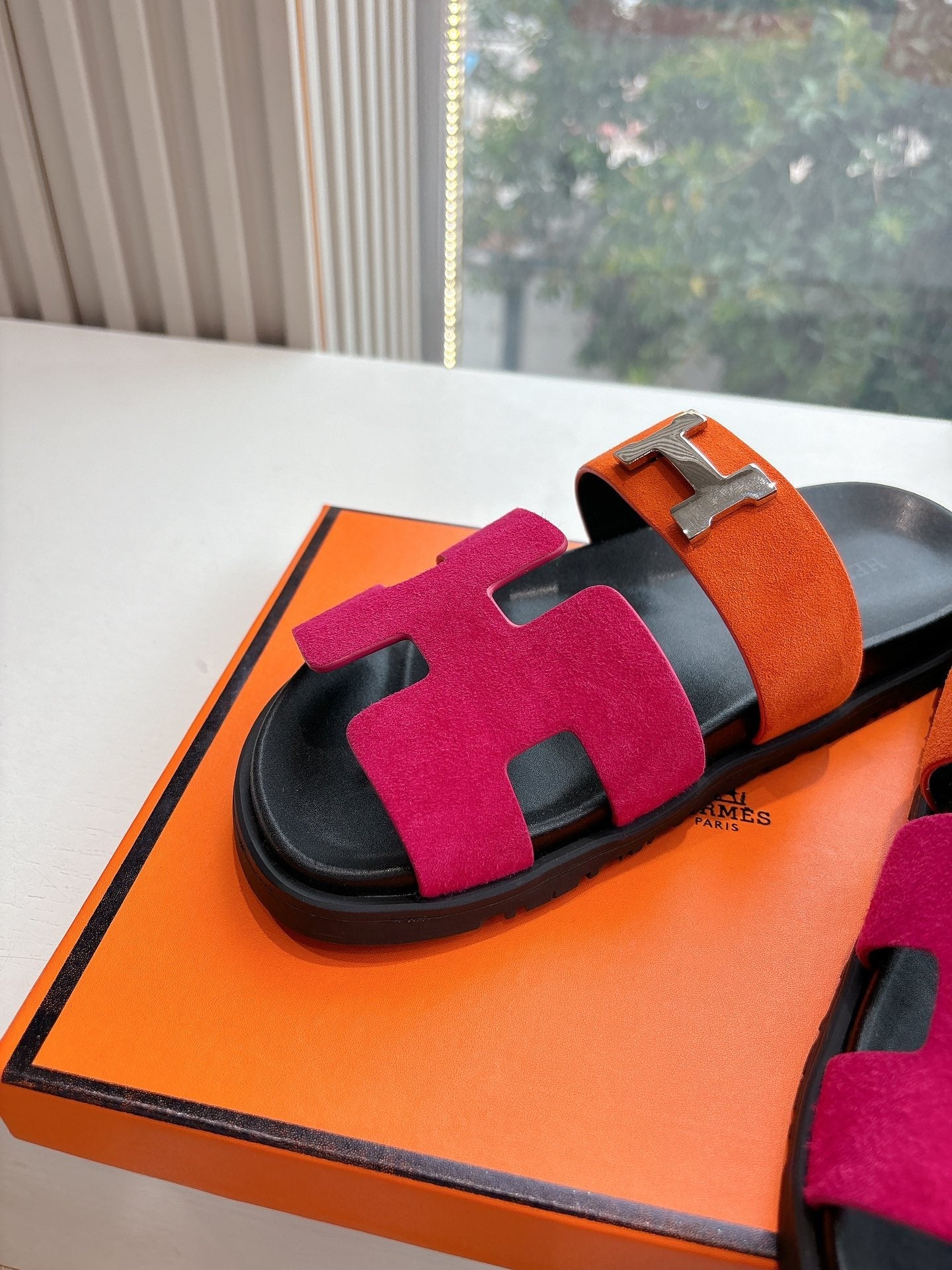 CHYPRE SANDAL IN DARK PINK MIX ORANGE SUEDE - 35