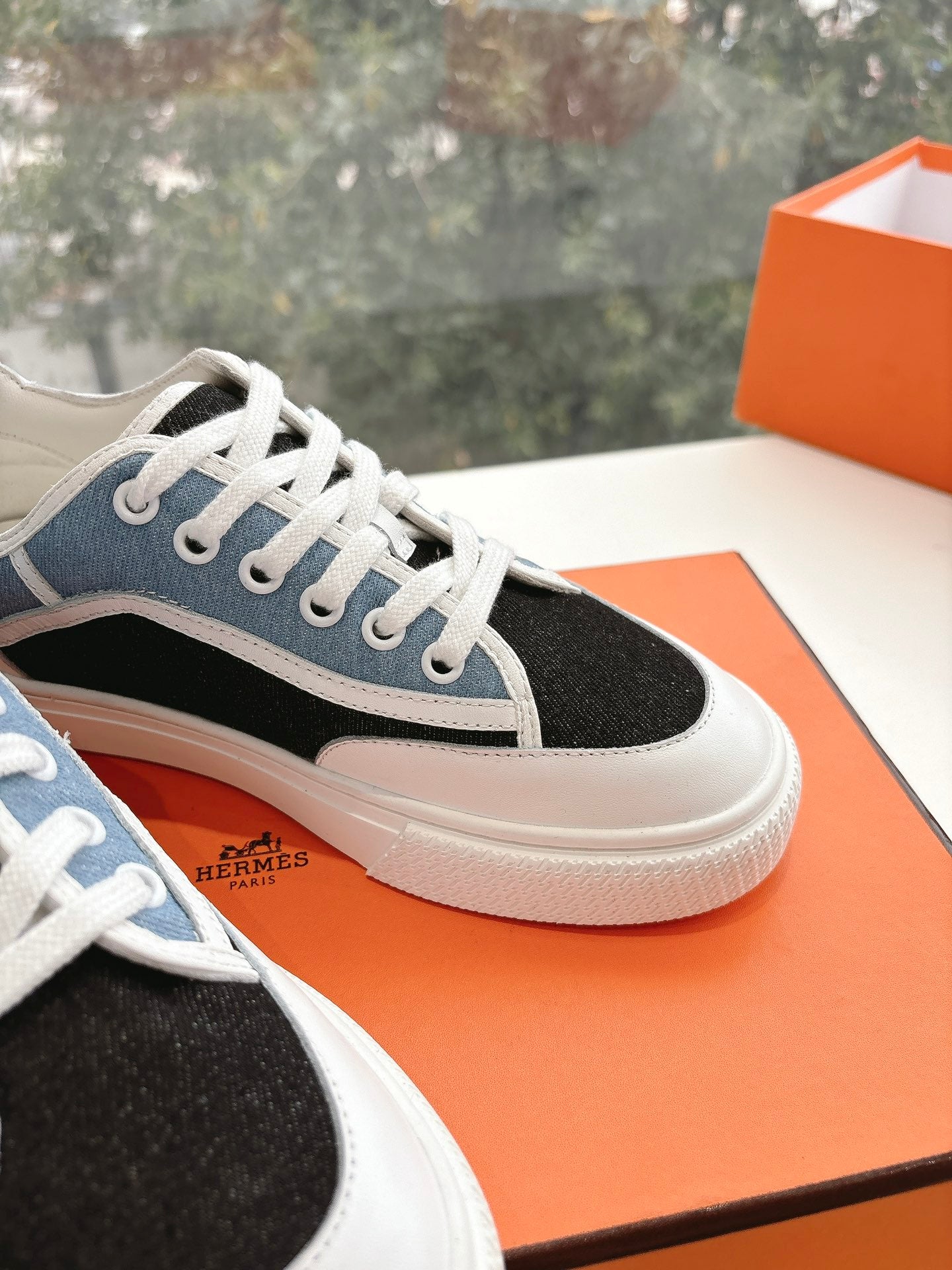 GET SNEAKER IN BLACK MIX LIGHT BLUE CANVAS AND CALFSKIN - 35