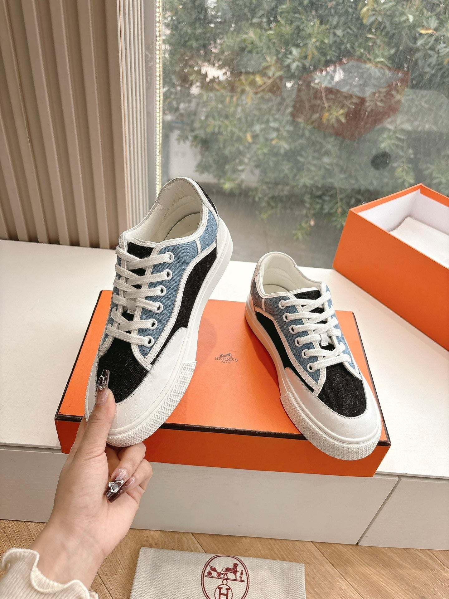 GET SNEAKER IN BLACK MIX LIGHT BLUE CANVAS AND CALFSKIN - 35