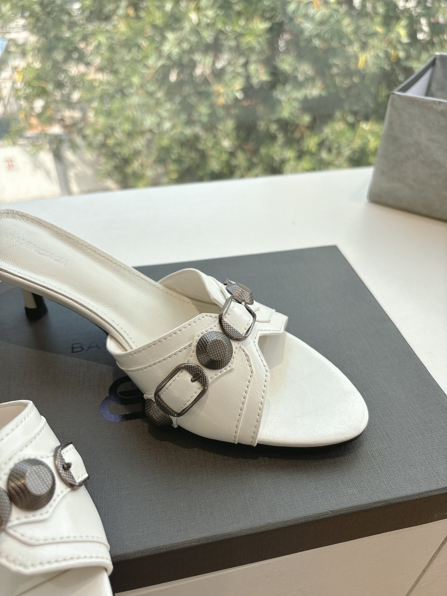 CAGOLE MID-HEEL MULES IN WHITE CALFSKIN - 35