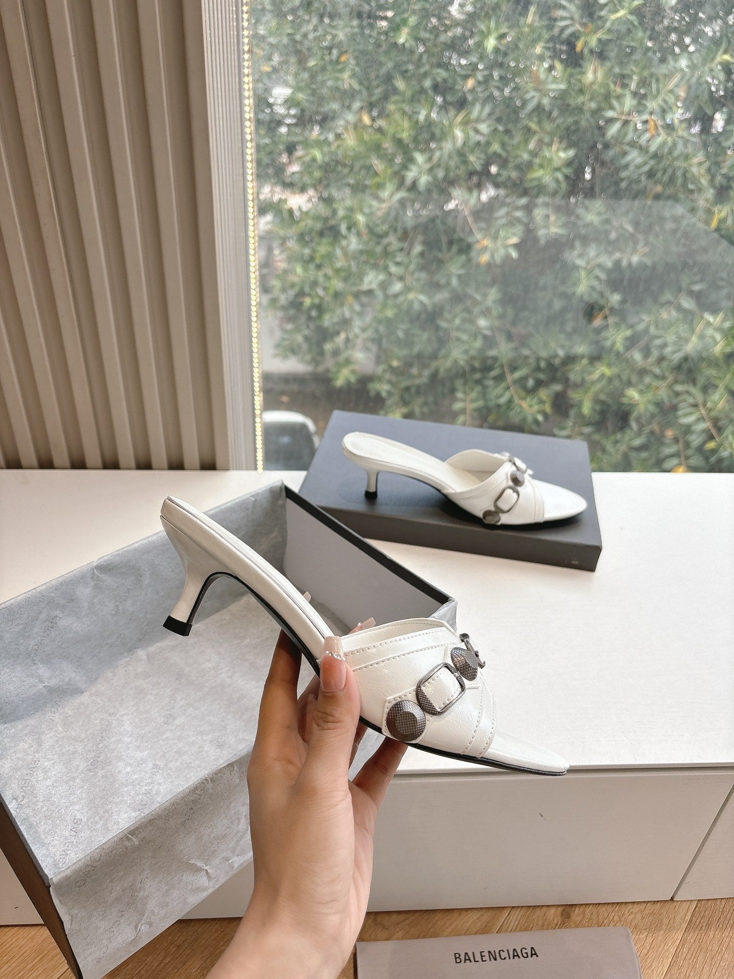 CAGOLE MID-HEEL MULES IN WHITE CALFSKIN - 35