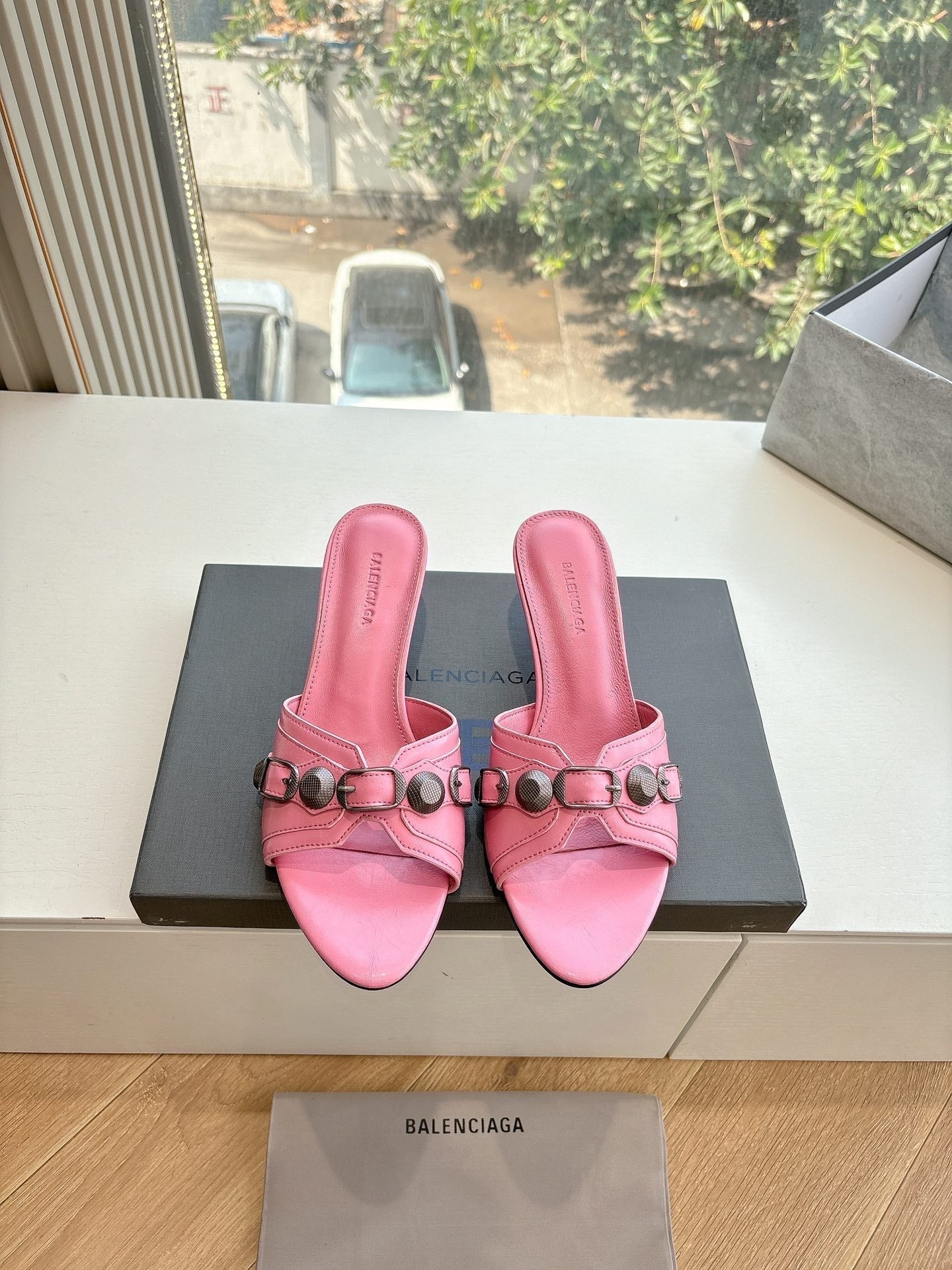 CAGOLE MID-HEEL MULES IN SHOCKING PINK CALFSKIN - 35