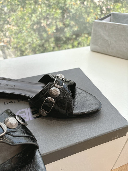 CAGOLE FLAT MULES IN BLACK CALFSKIN - 34