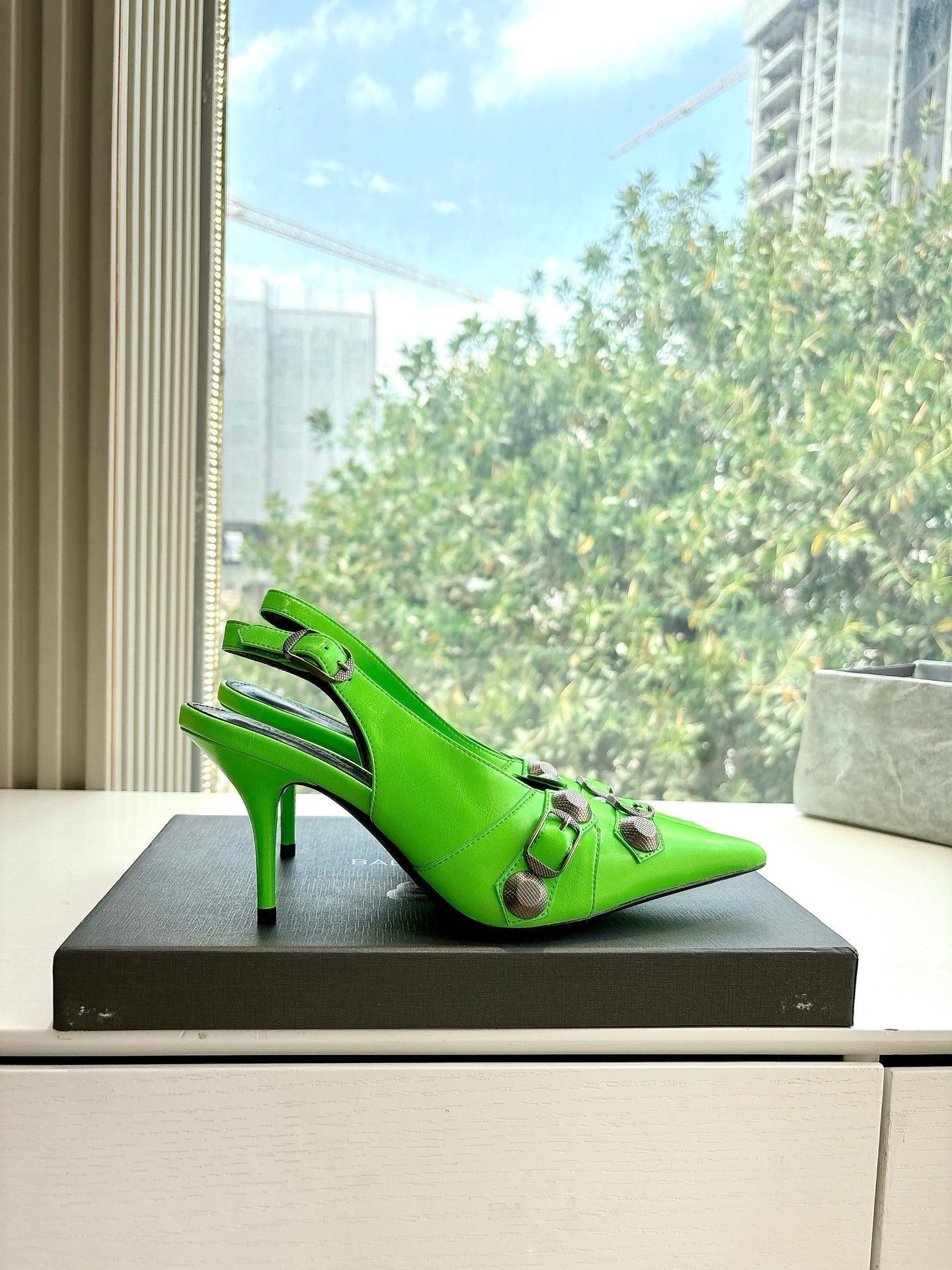 CAGOLE HIGH SLINGBACK IN NEON GREEN GLOSSY CALFSKIN - 34