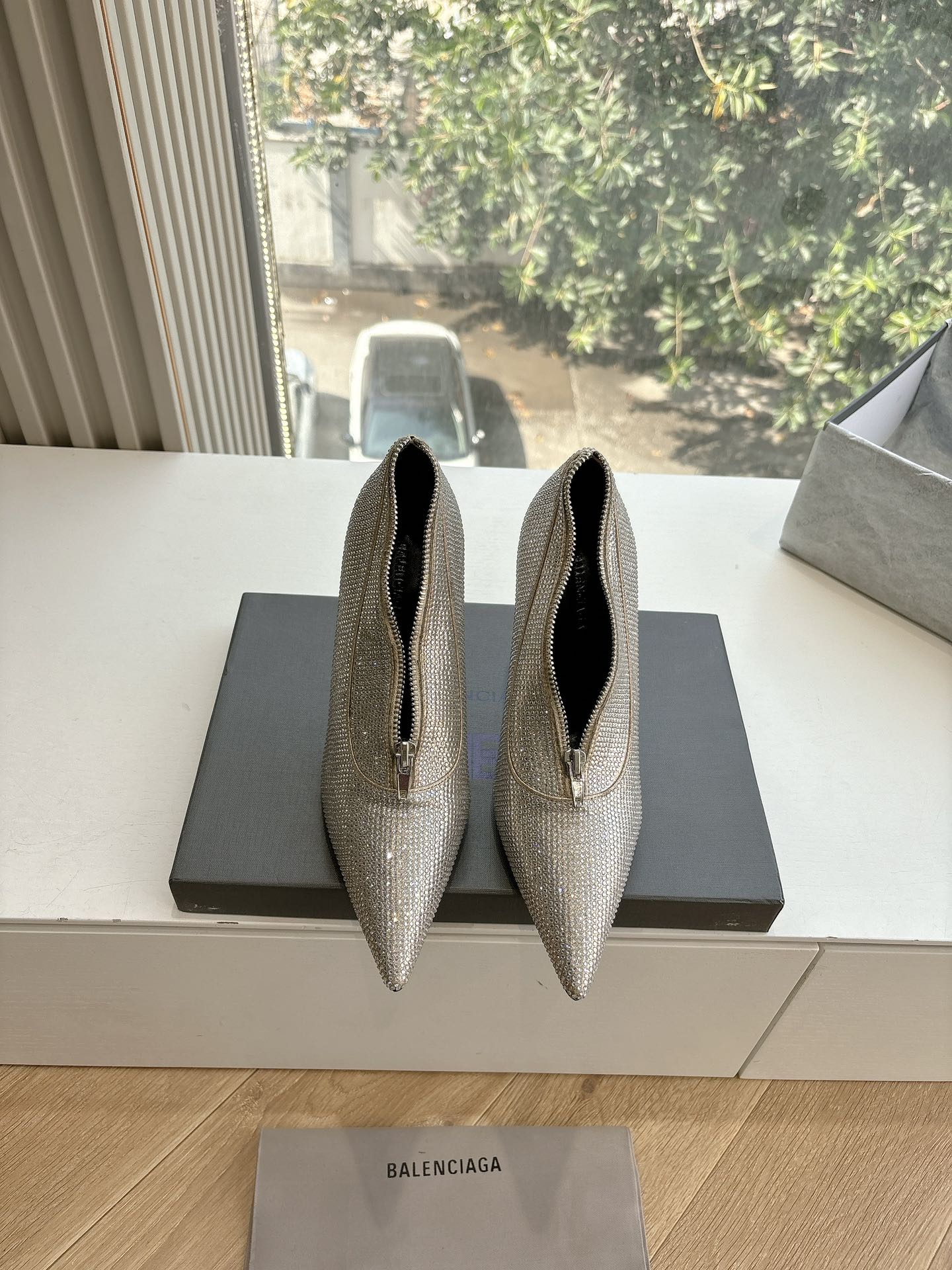 ZIPPER POINTED-TOE HIGH PUMPS IN BEIGE SUEDE ATTACHED SILVER CRYSTAL - 34