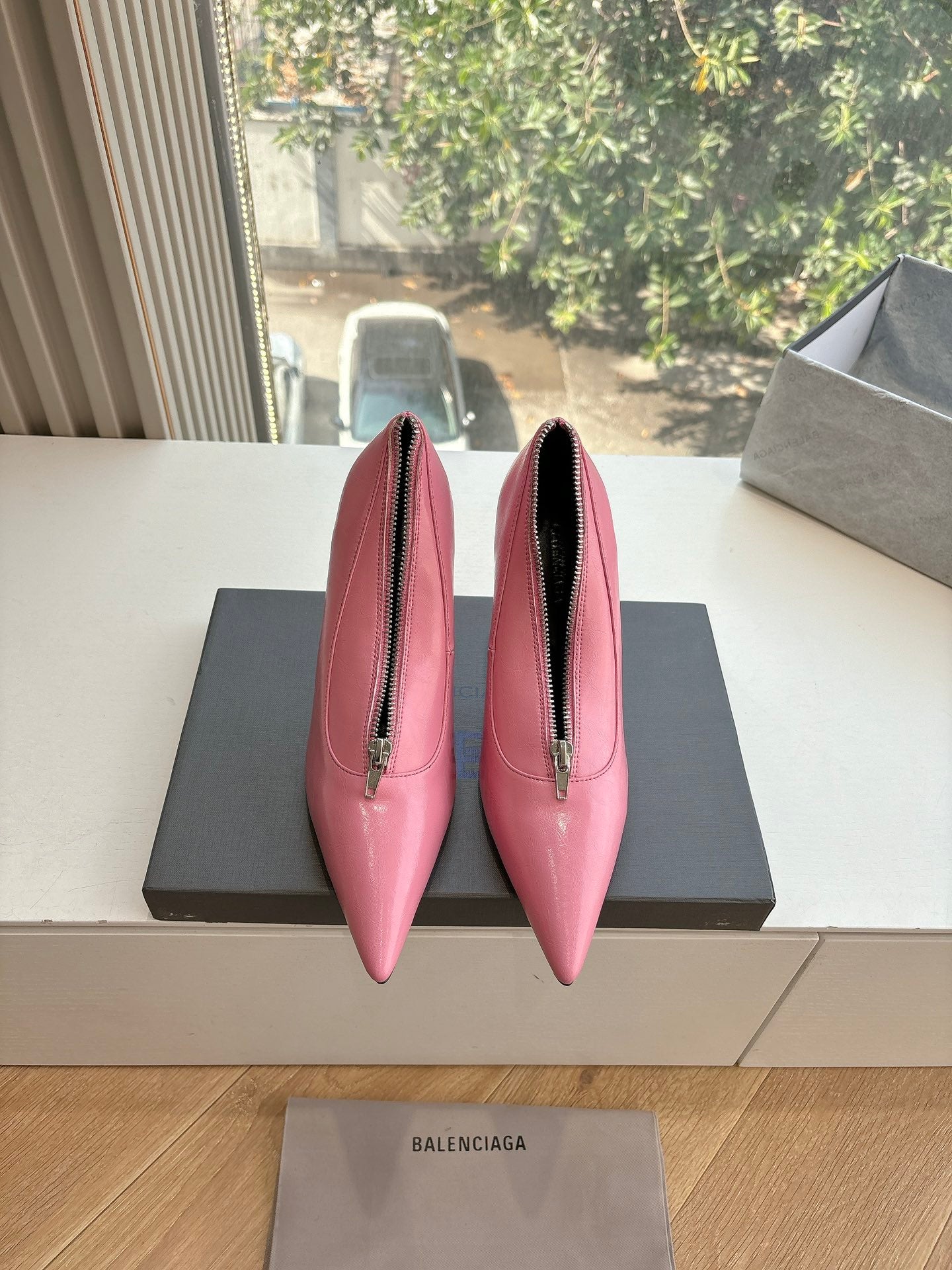 ZIPPER POINTED-TOE HIGH PUMPS IN BUBBLEGUM PINK SHINY LAMBSKIN - 34