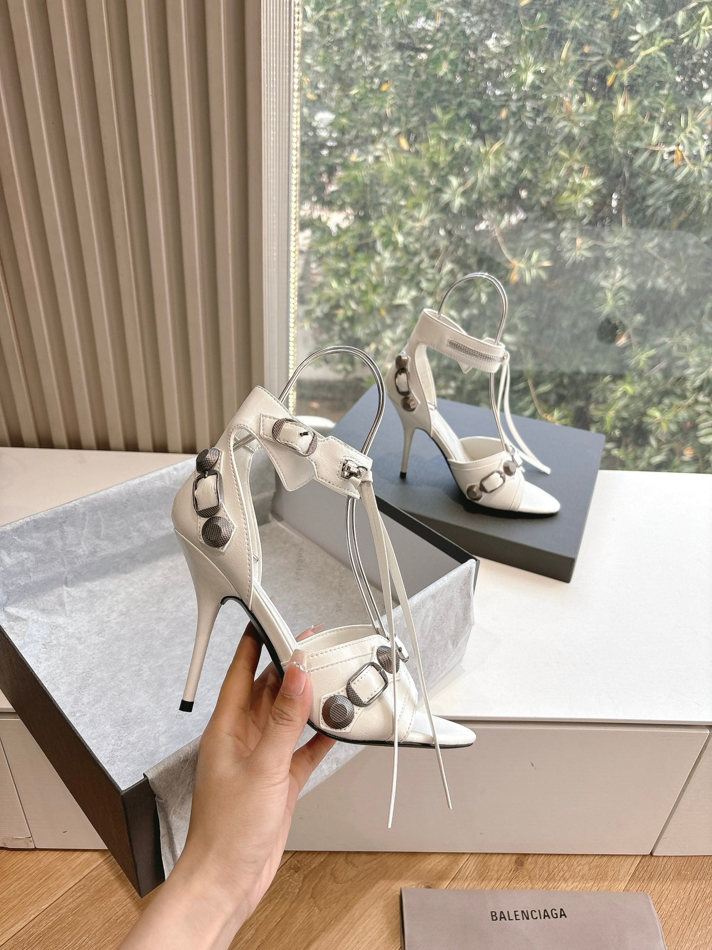 CAGOLE HIGH-HEEL SANDALS IN WHITE LAMBSKIN - 34