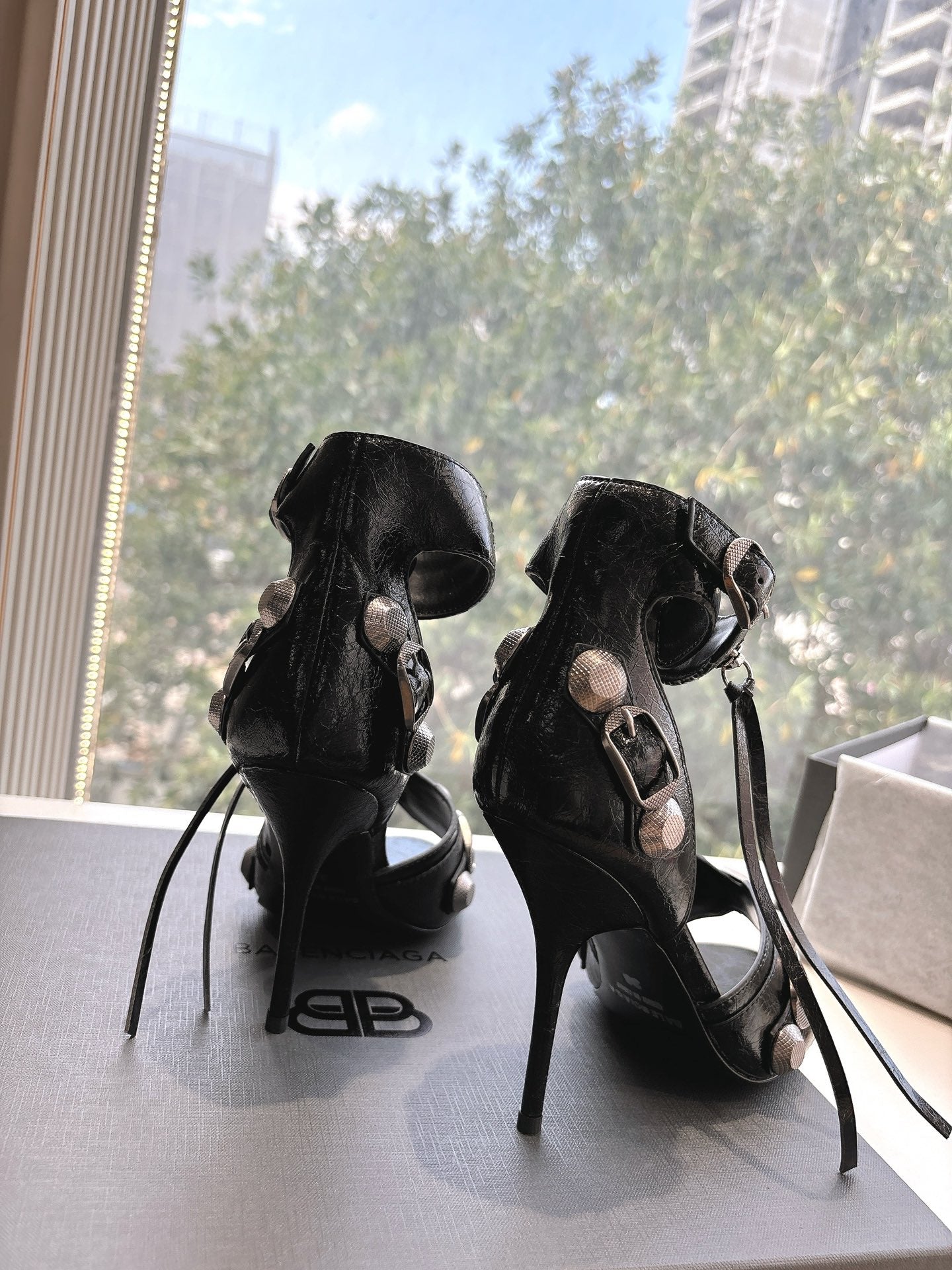 CAGOLE HIGH-HEEL SANDALS IN BLACK LAMBSKIN - 34