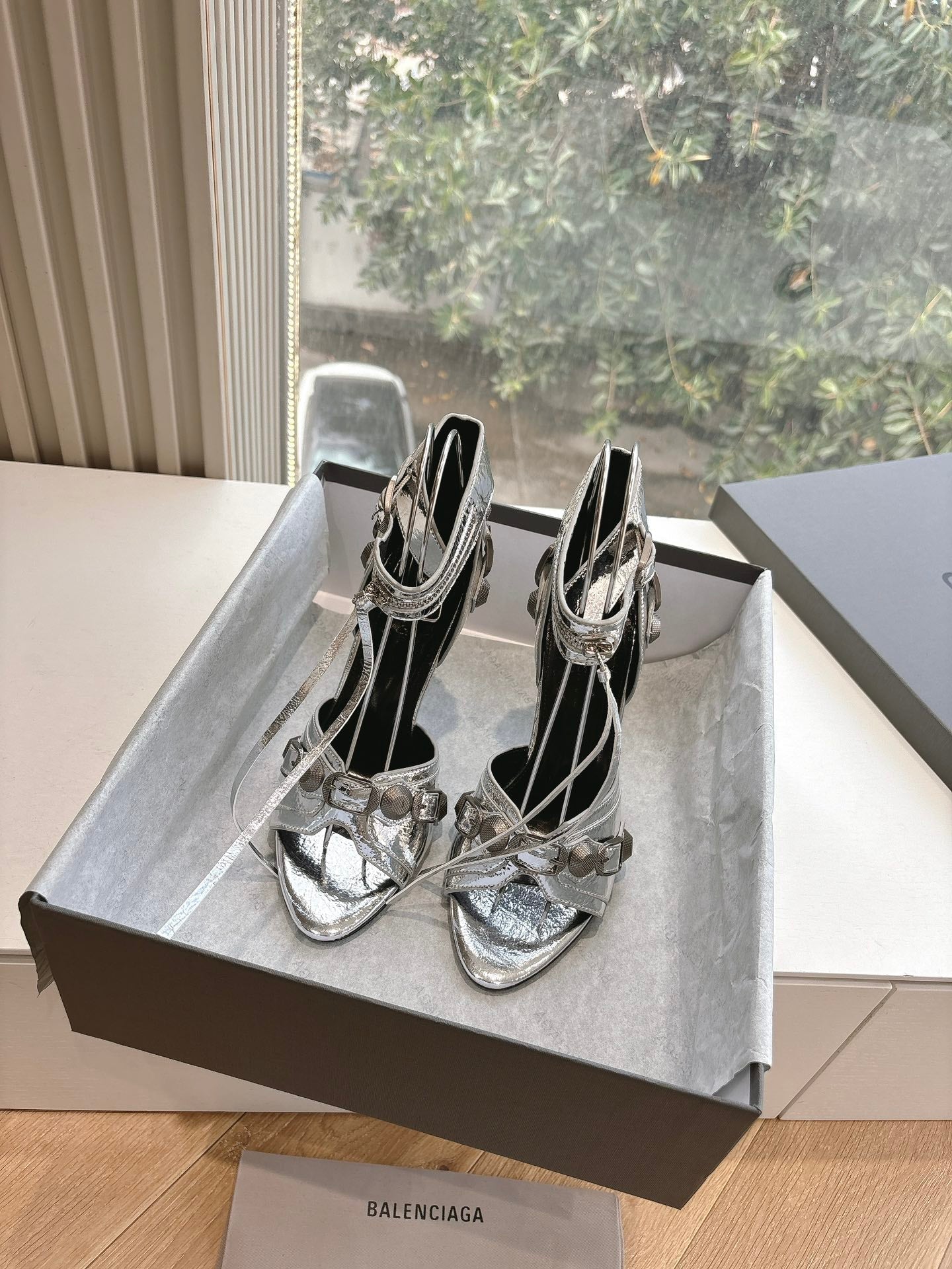 CAGOLE HIGH-HEEL SANDALS IN SILVER METALLIC LAMBSKIN - 34