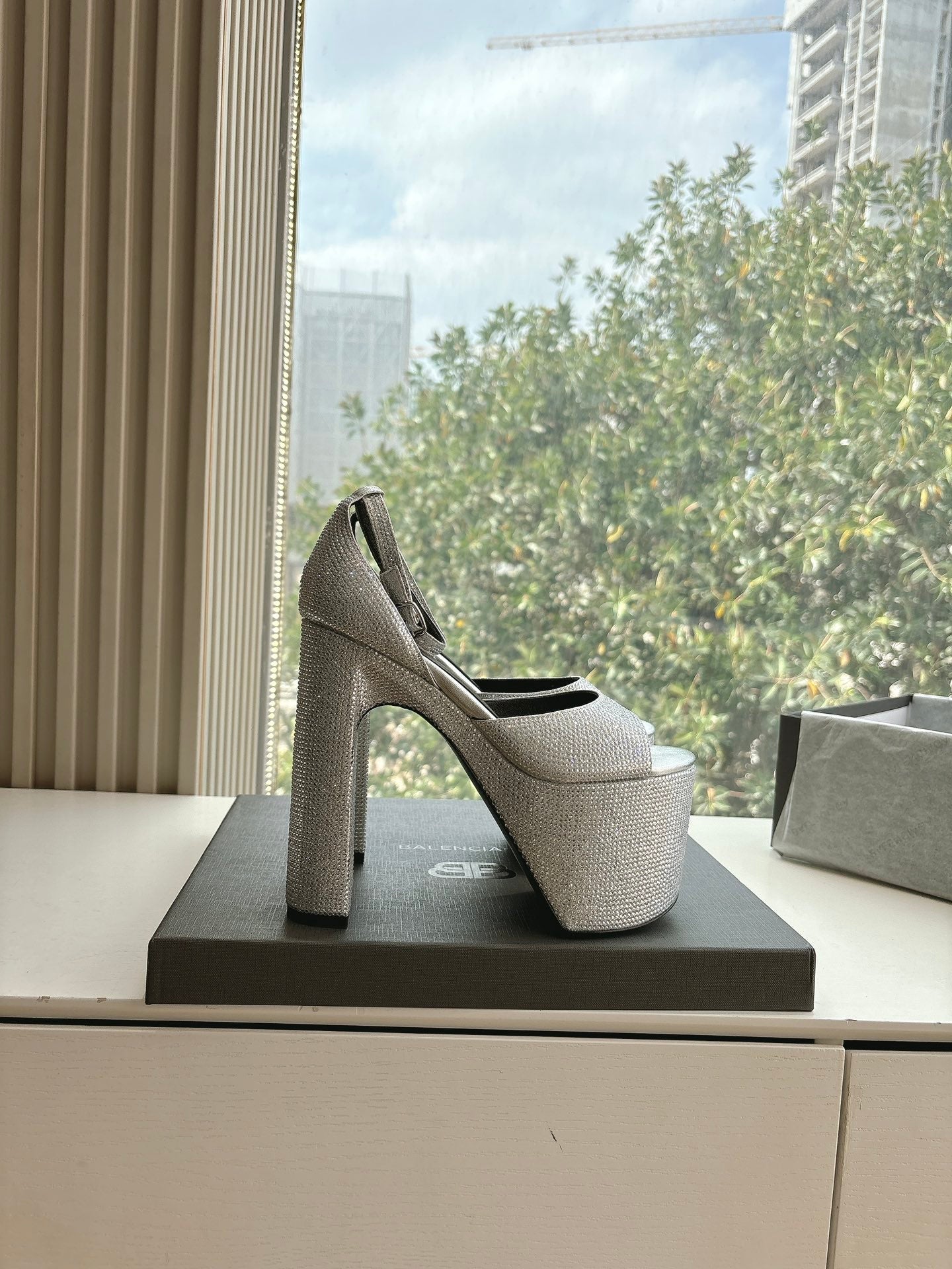 PLATFORM ANKLE STRAP HEELS IN SILVER METALLIC ATTACHED RHINESTONES CALFSKIN - 34