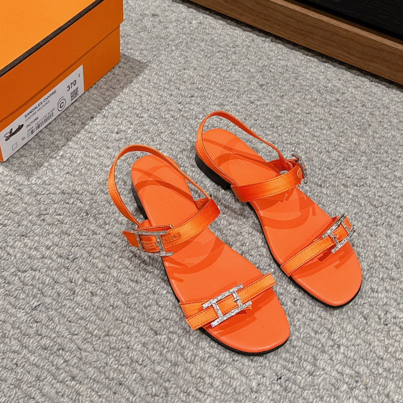 BUCKLE SANDAL BRIGHT ORANGE CALFSKIN - 35