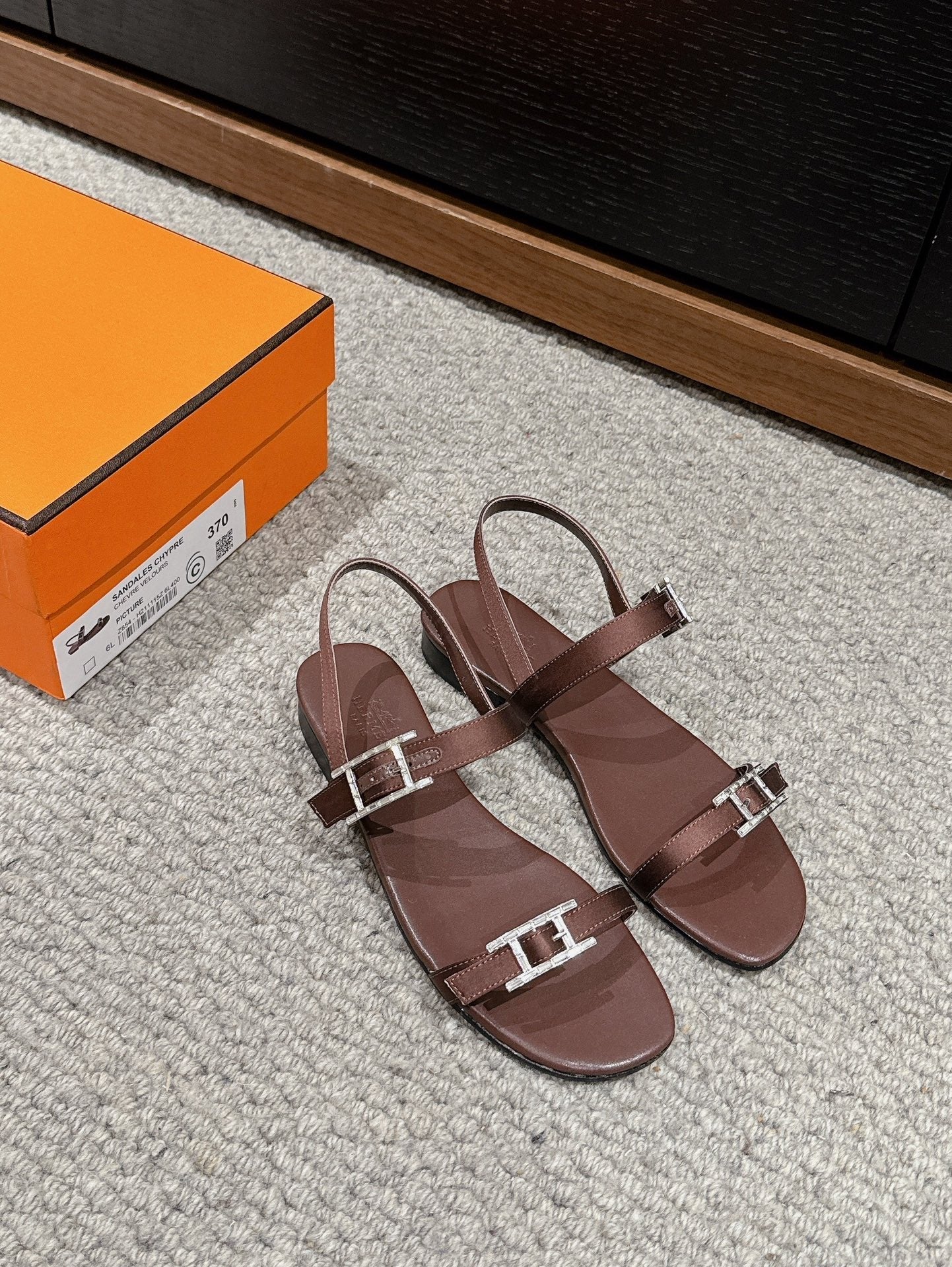 BUCKLE SANDAL CHOCOLATE CALFSKIN - 35