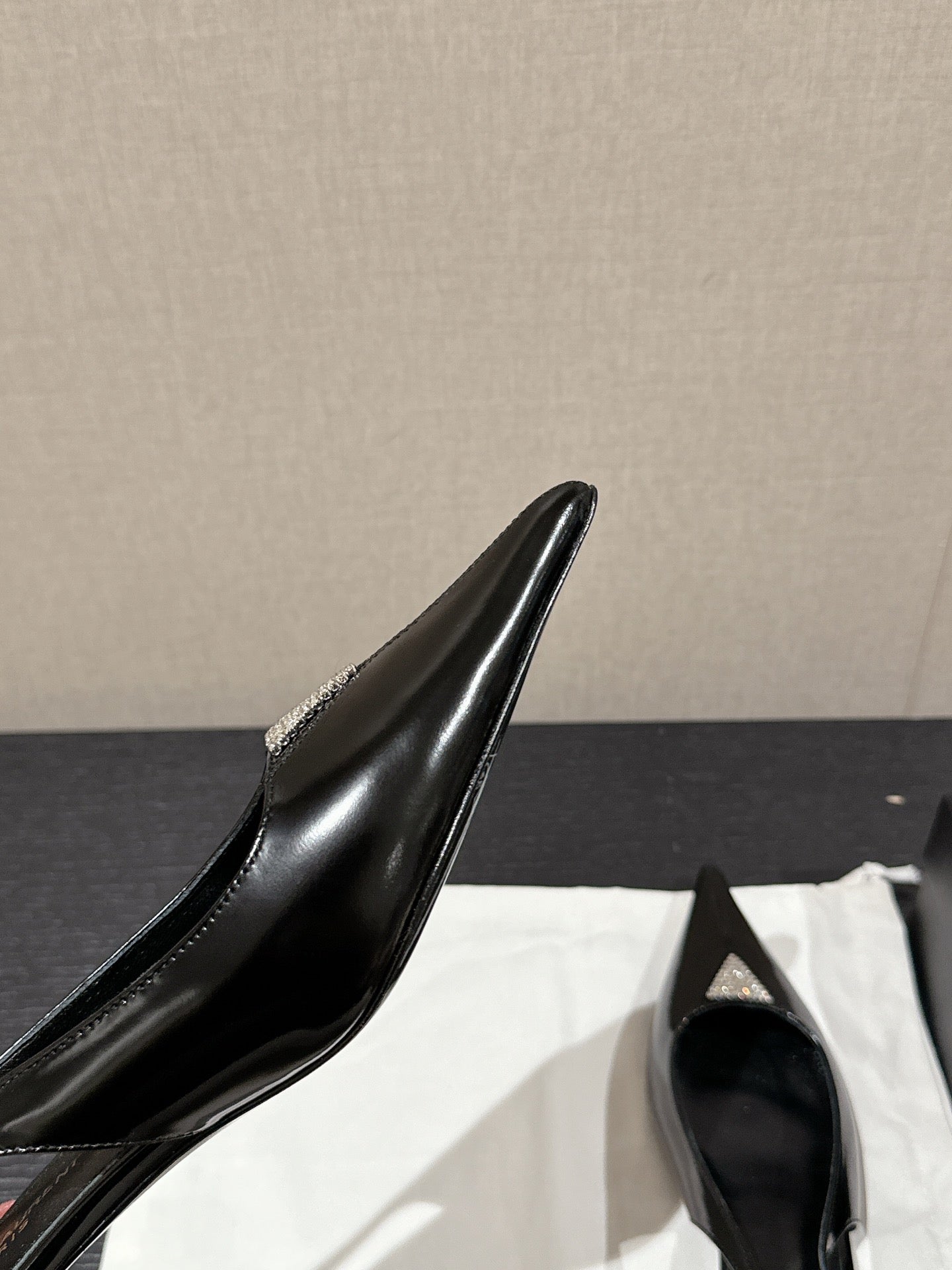 SL CHERISH CRYSTAL SLINGBACK BLACK CALFSKIN - 35