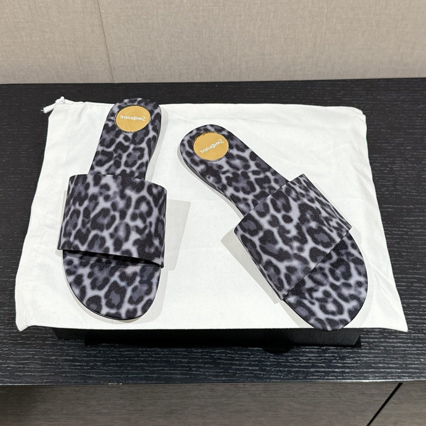 SL CARLYLE LEOPARD SLIPPERS BLACK-WHITE CANVAS - 35