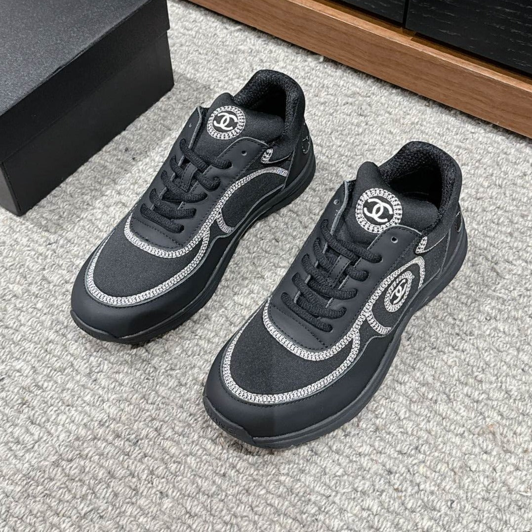 CLASSIC TRAINER IN BLACK FABRIC - 35