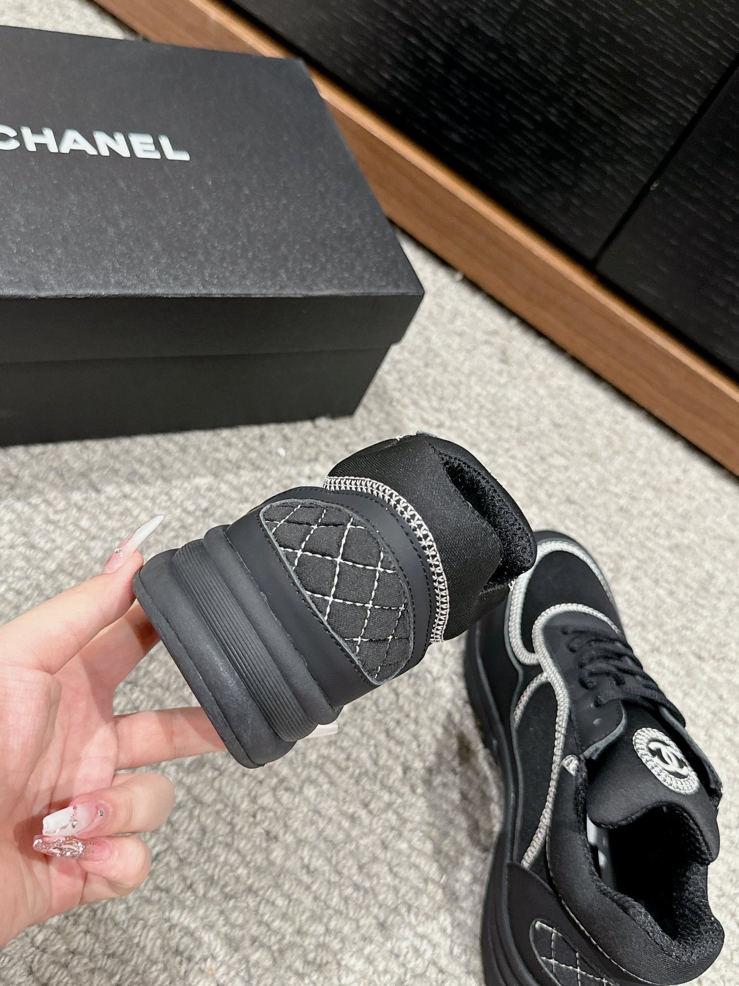 CLASSIC TRAINER IN BLACK FABRIC - 35