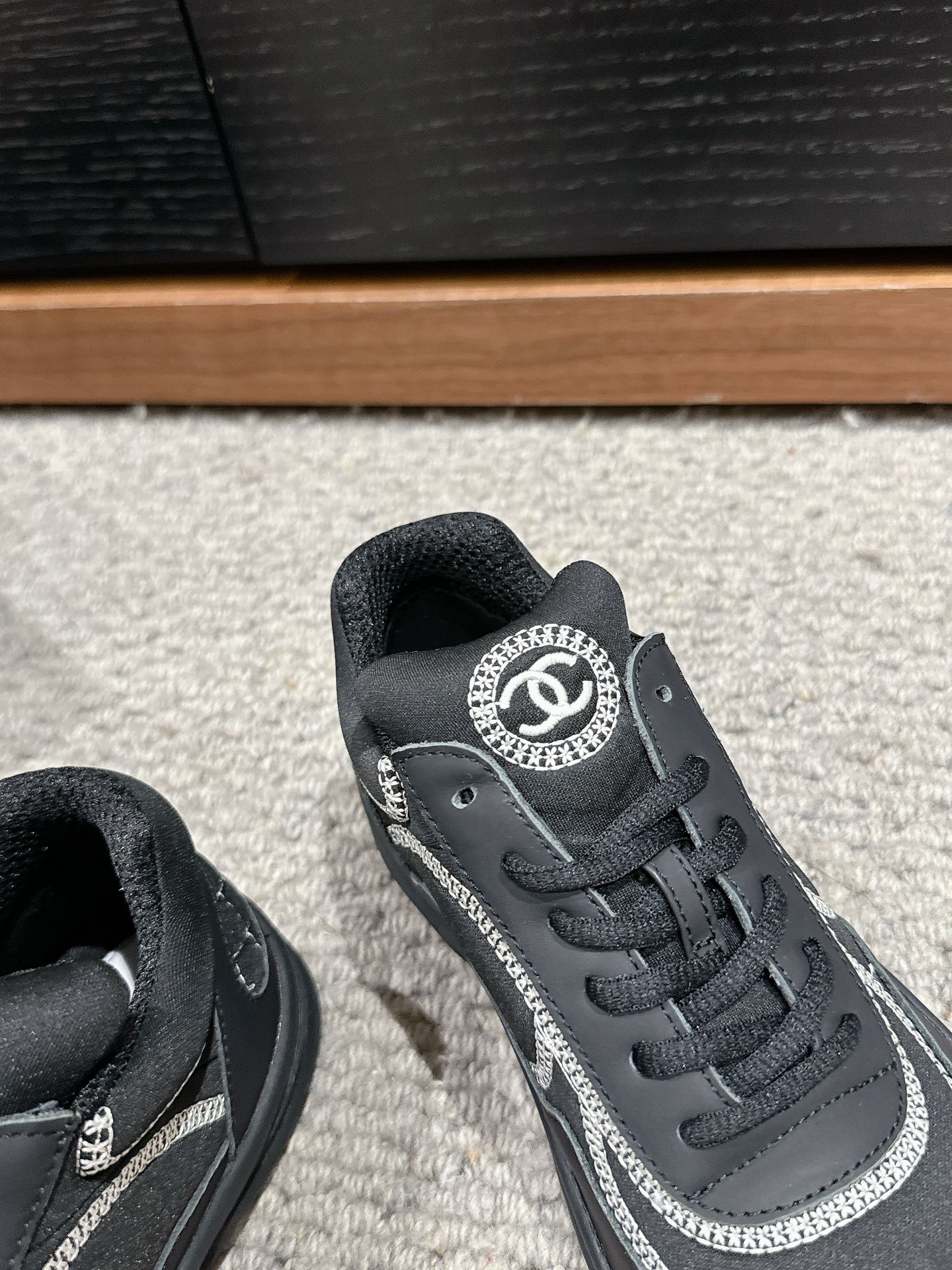CLASSIC TRAINER IN BLACK FABRIC - 35