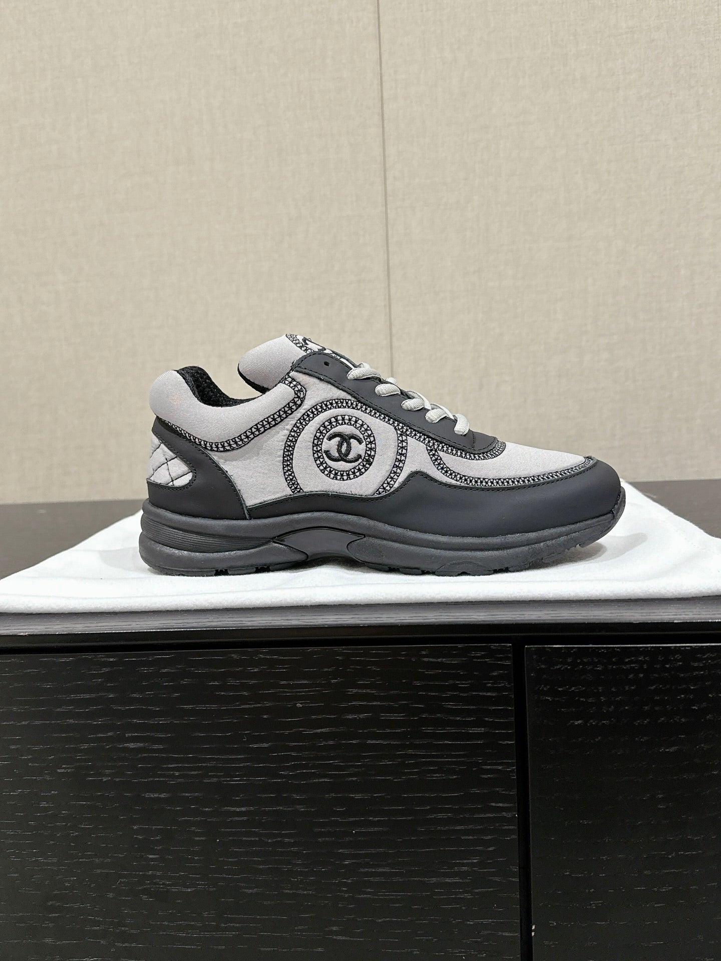 CLASSIC TRAINER IN GREY MIX BLACK FABRIC - 35