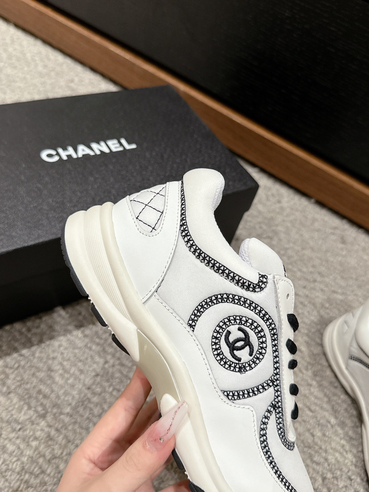 CLASSIC TRAINER IN WHITE MIX BLACK FABRIC - 35