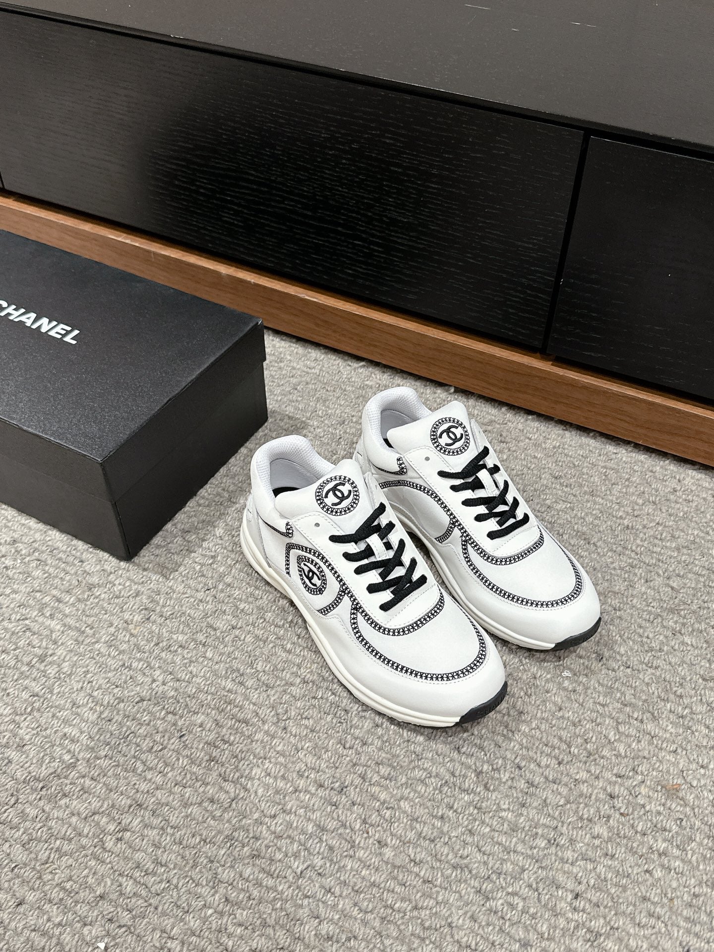CLASSIC TRAINER IN WHITE MIX BLACK FABRIC - 35