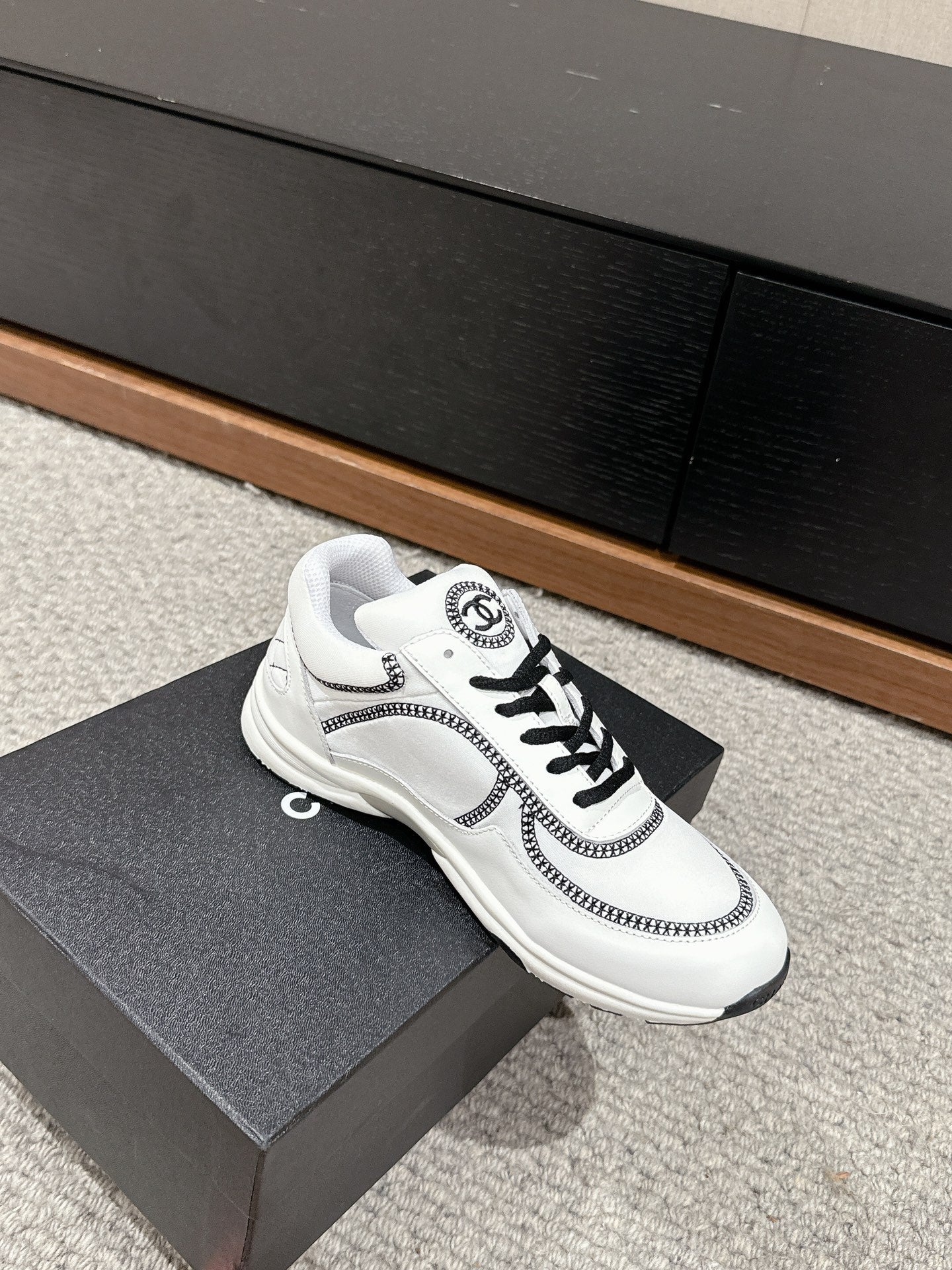 CLASSIC TRAINER IN WHITE MIX BLACK FABRIC - 35