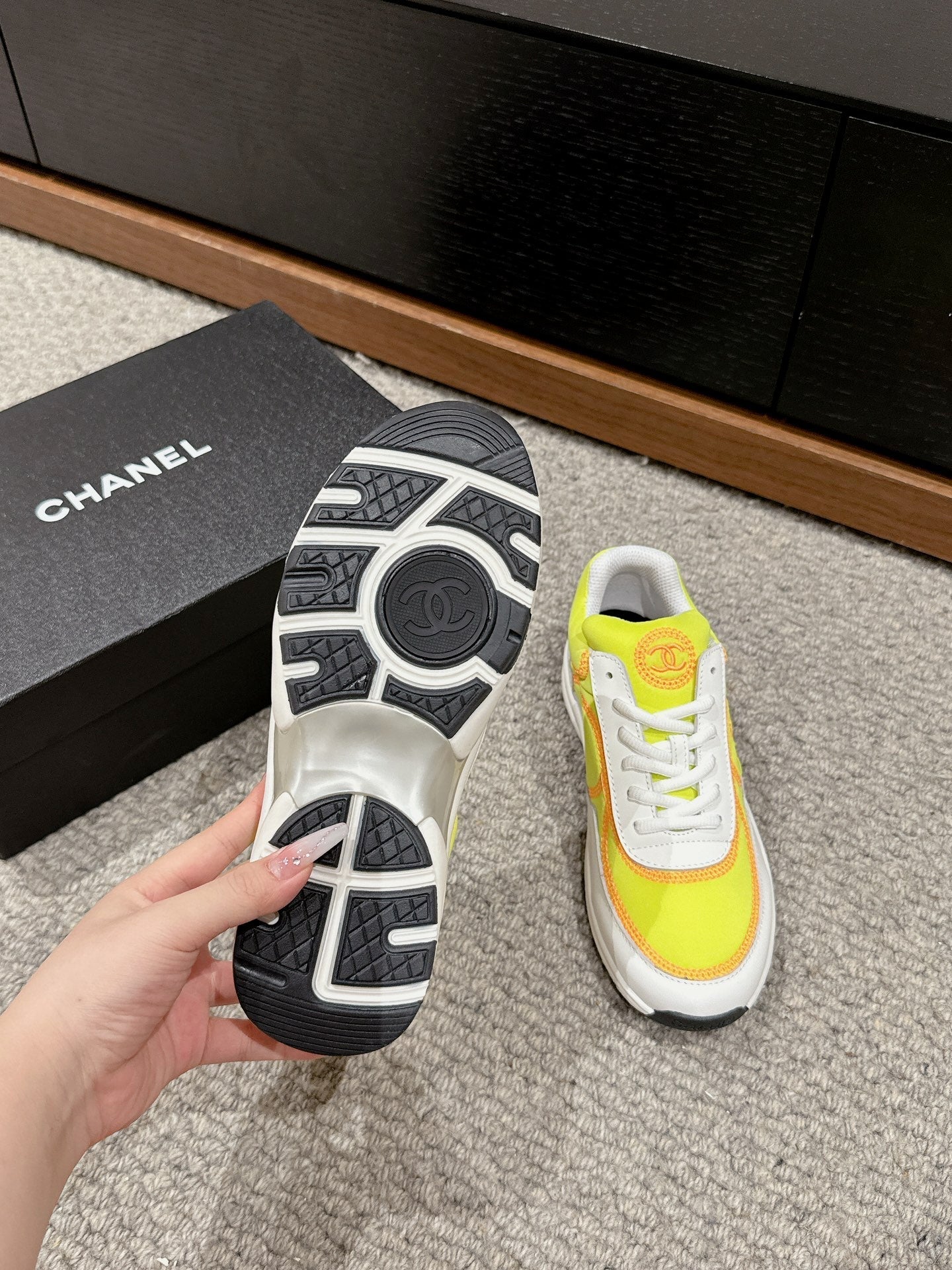 CLASSIC TRAINER IN YELLOW MIX WHITE FABRIC - 35