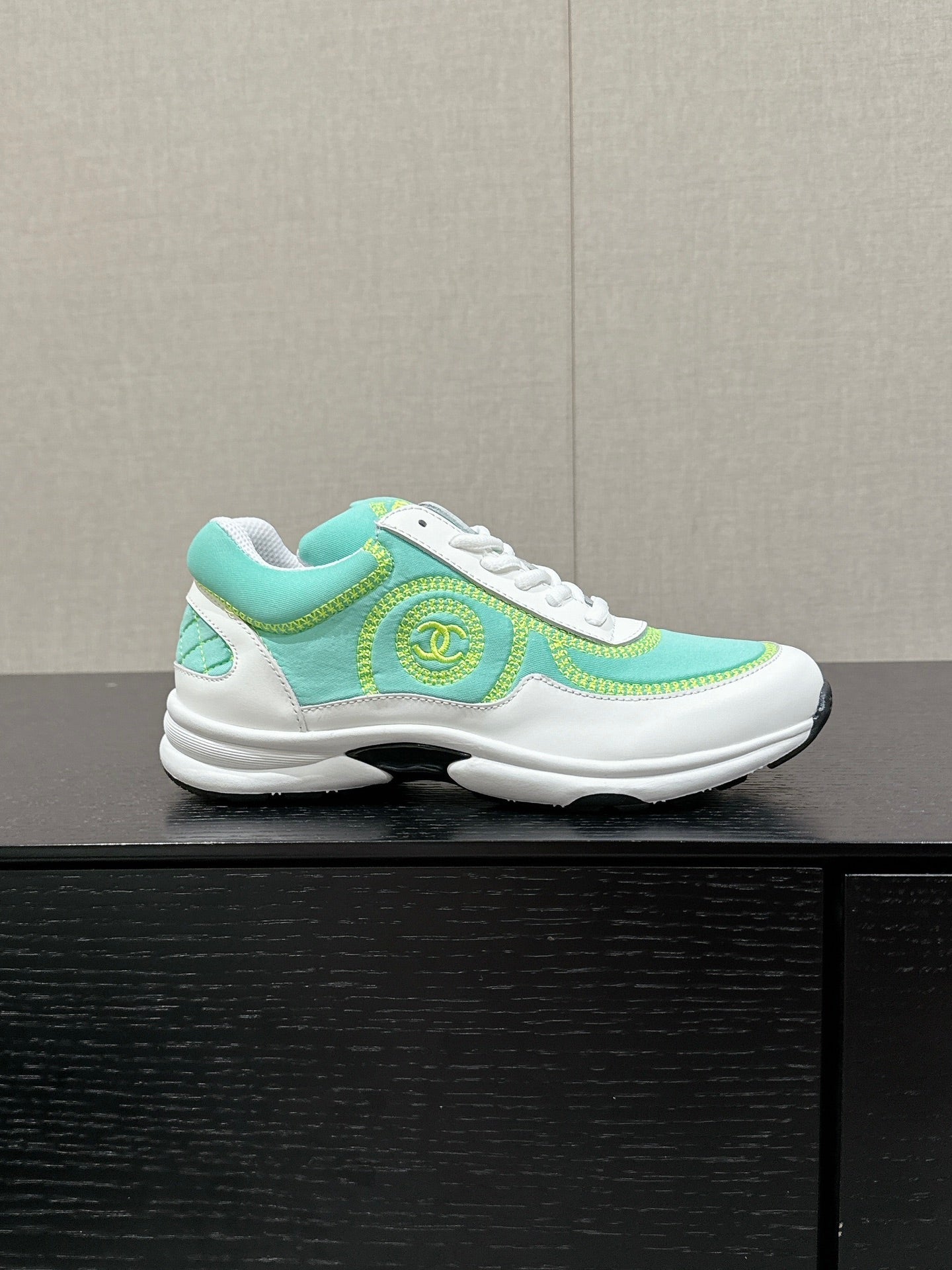 CLASSIC TRAINER IN MINT GREEN MIX WHITE FABRIC - 35