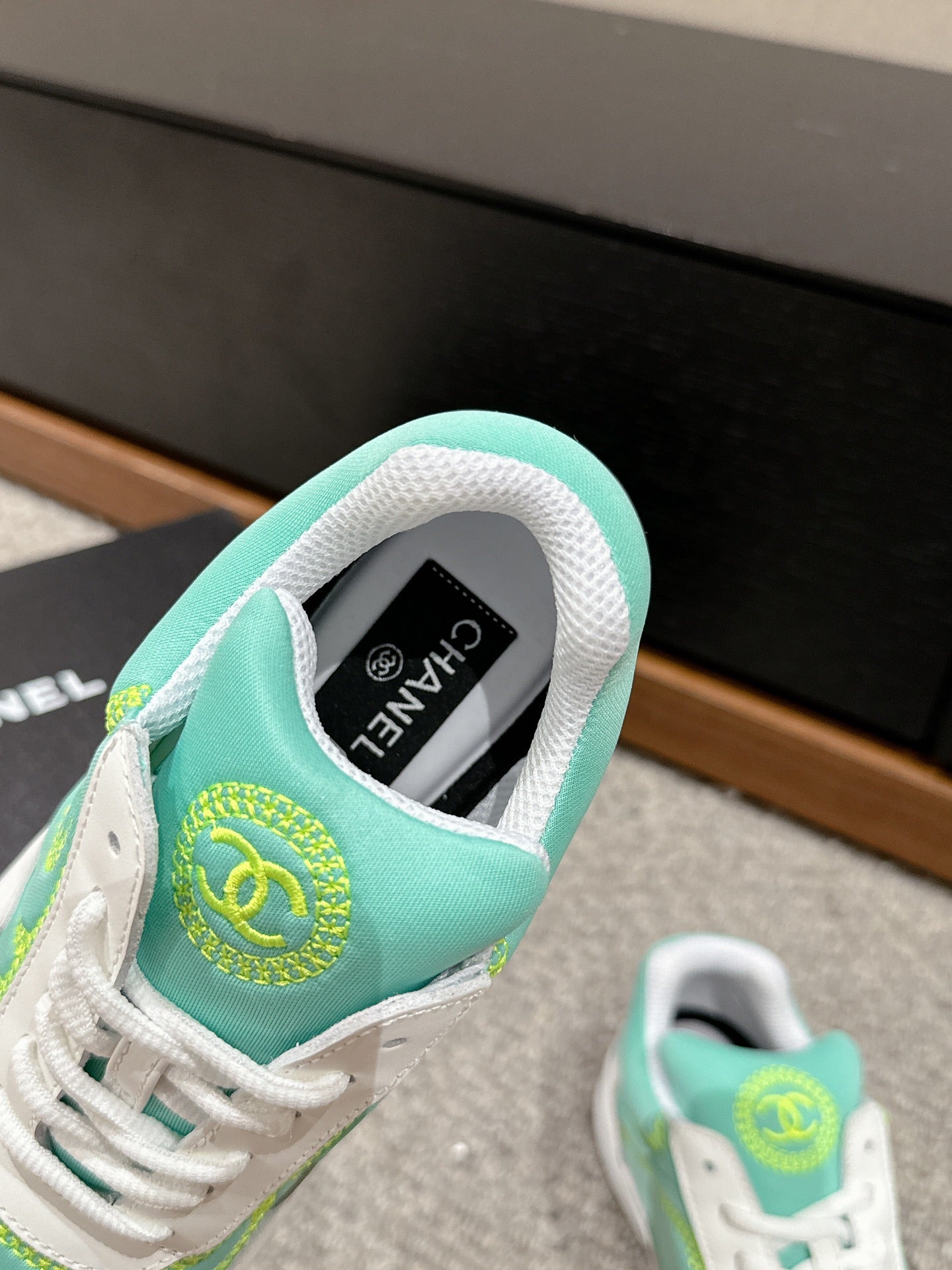 CLASSIC TRAINER IN MINT GREEN MIX WHITE FABRIC - 35