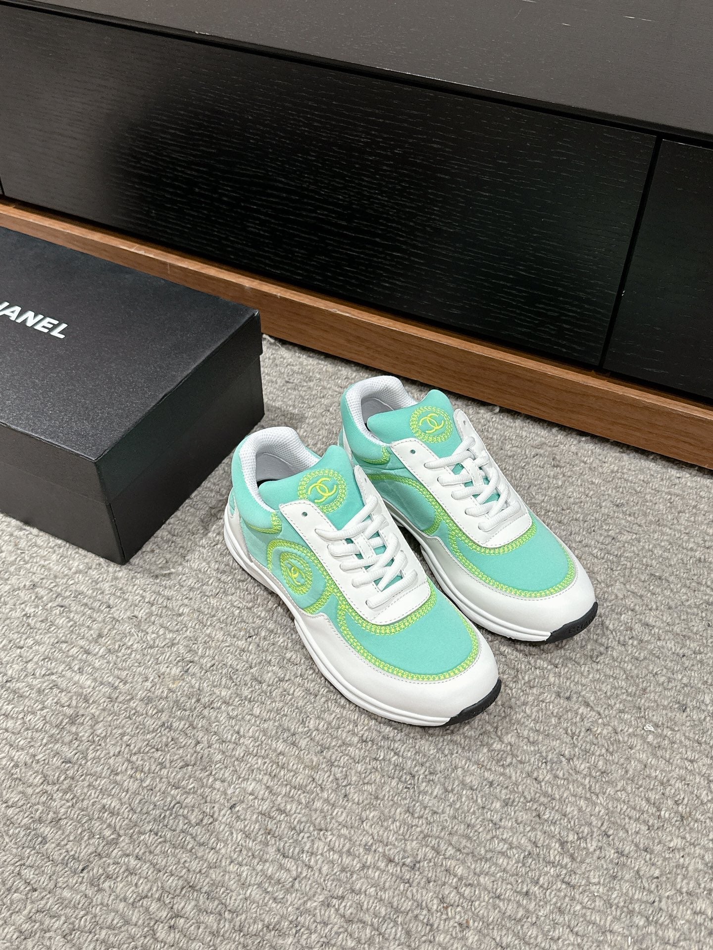 CLASSIC TRAINER IN MINT GREEN MIX WHITE FABRIC - 35