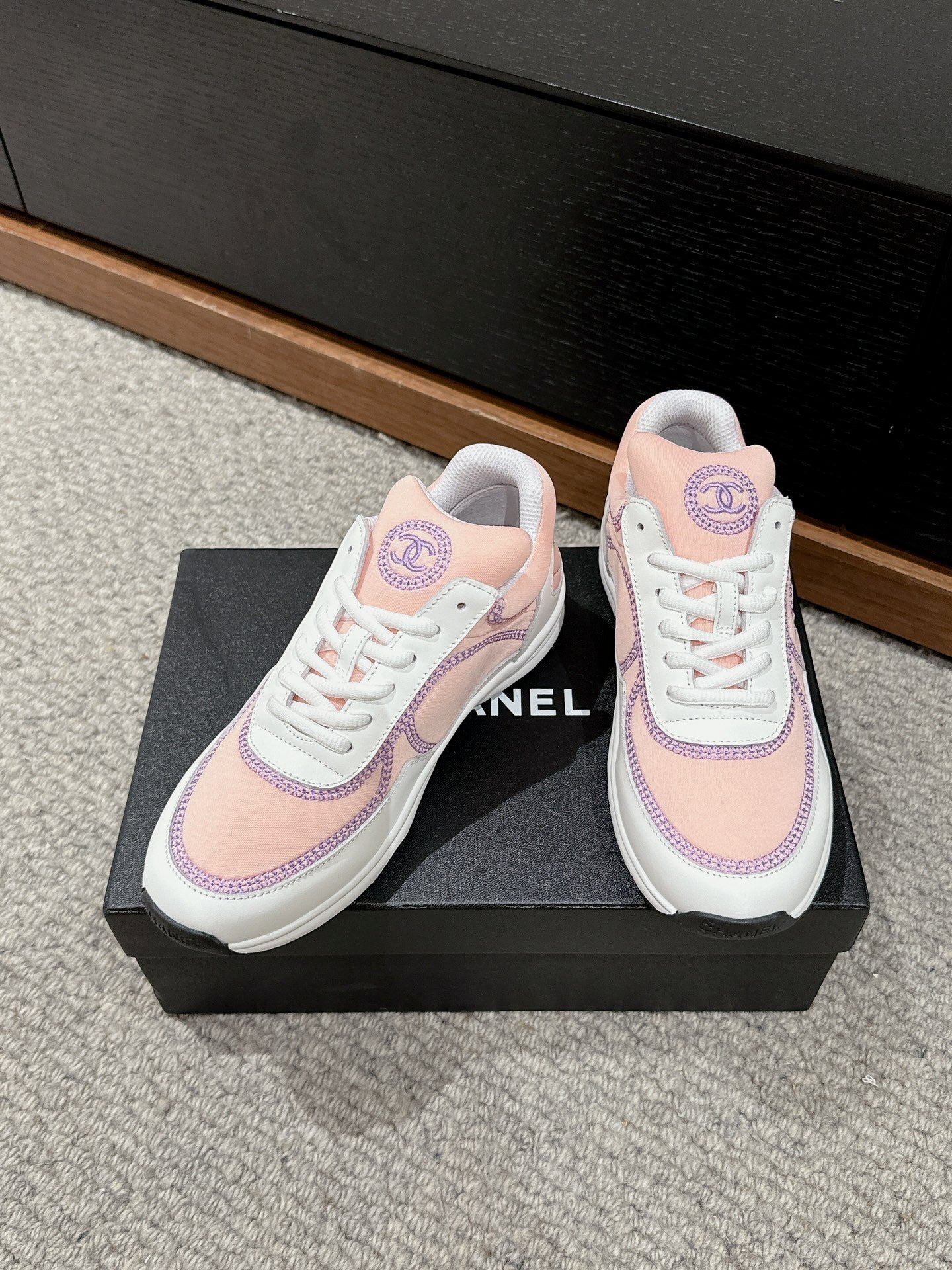 CLASSIC TRAINER IN LIGHT PINK MIX WHITE FABRIC - 35