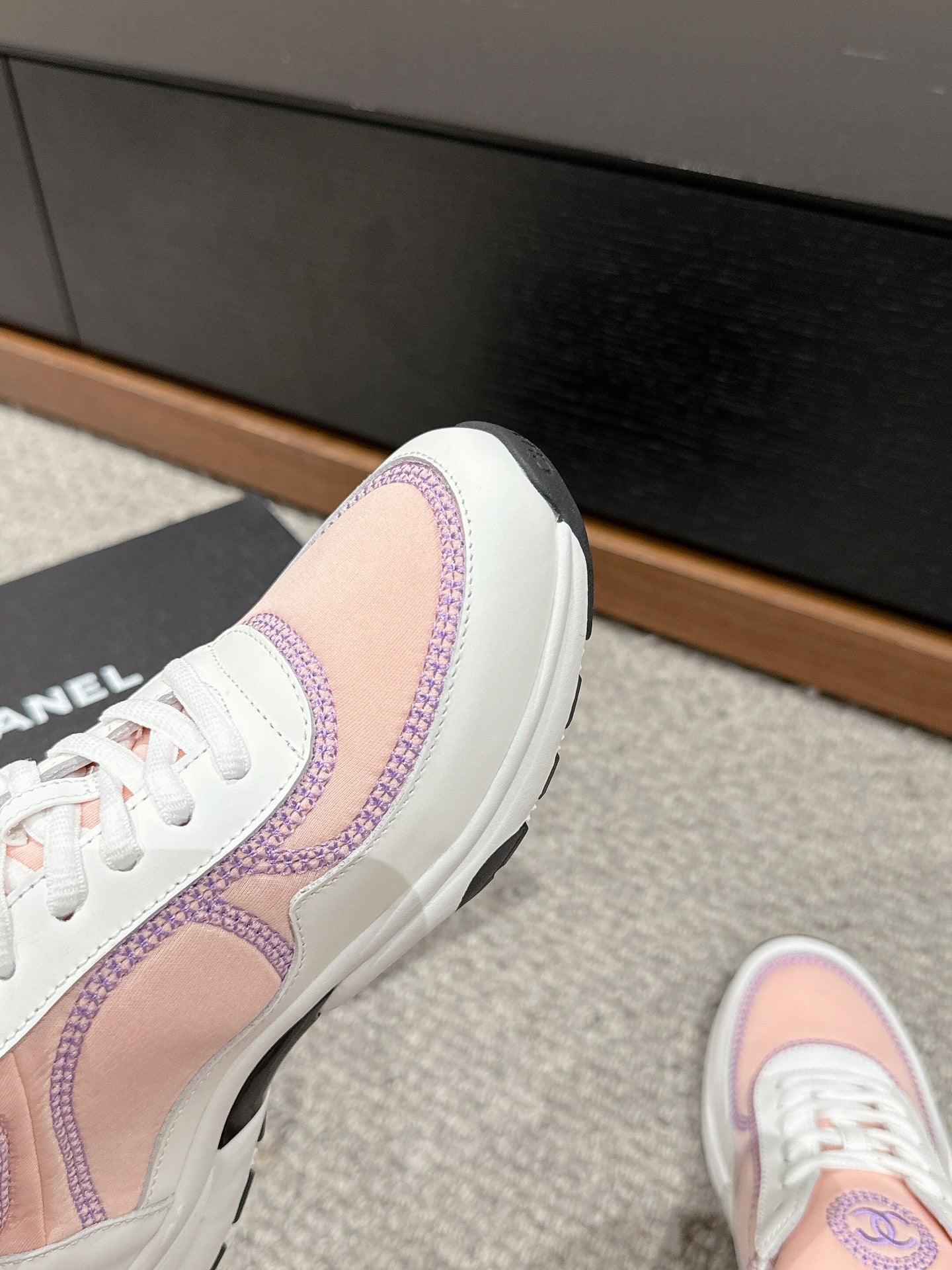 CLASSIC TRAINER IN LIGHT PINK MIX WHITE FABRIC - 35