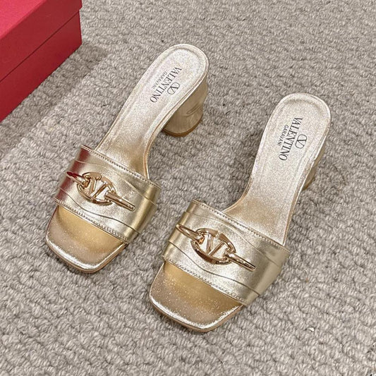 VLOGO SIGNATURE SLIDE SANDAL 60MM IN GOLD CALFSKIN - 35
