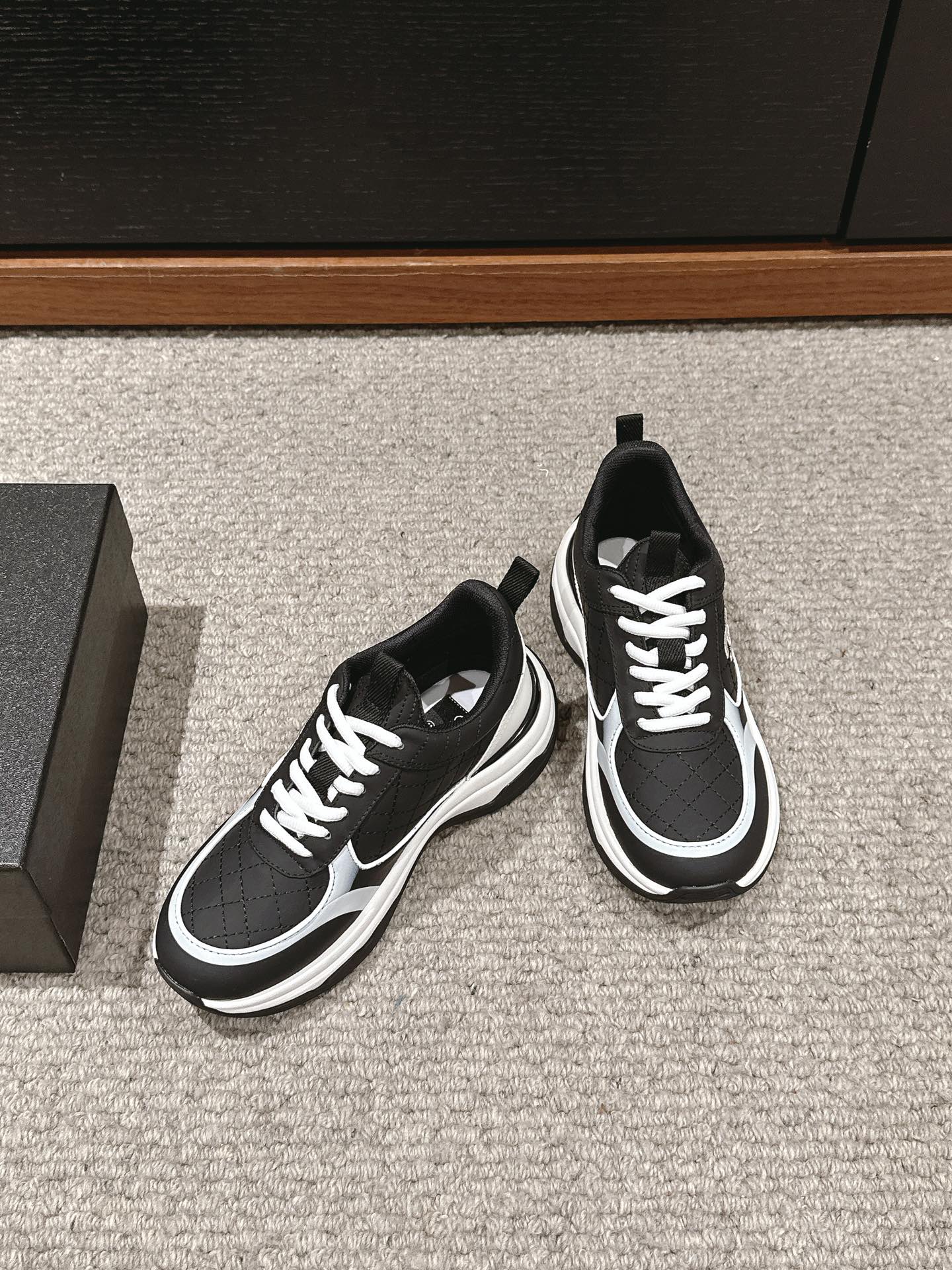 CC CLASSIC SNEAKER IN BLACK MIX WHITE LAMBSKIN - 35