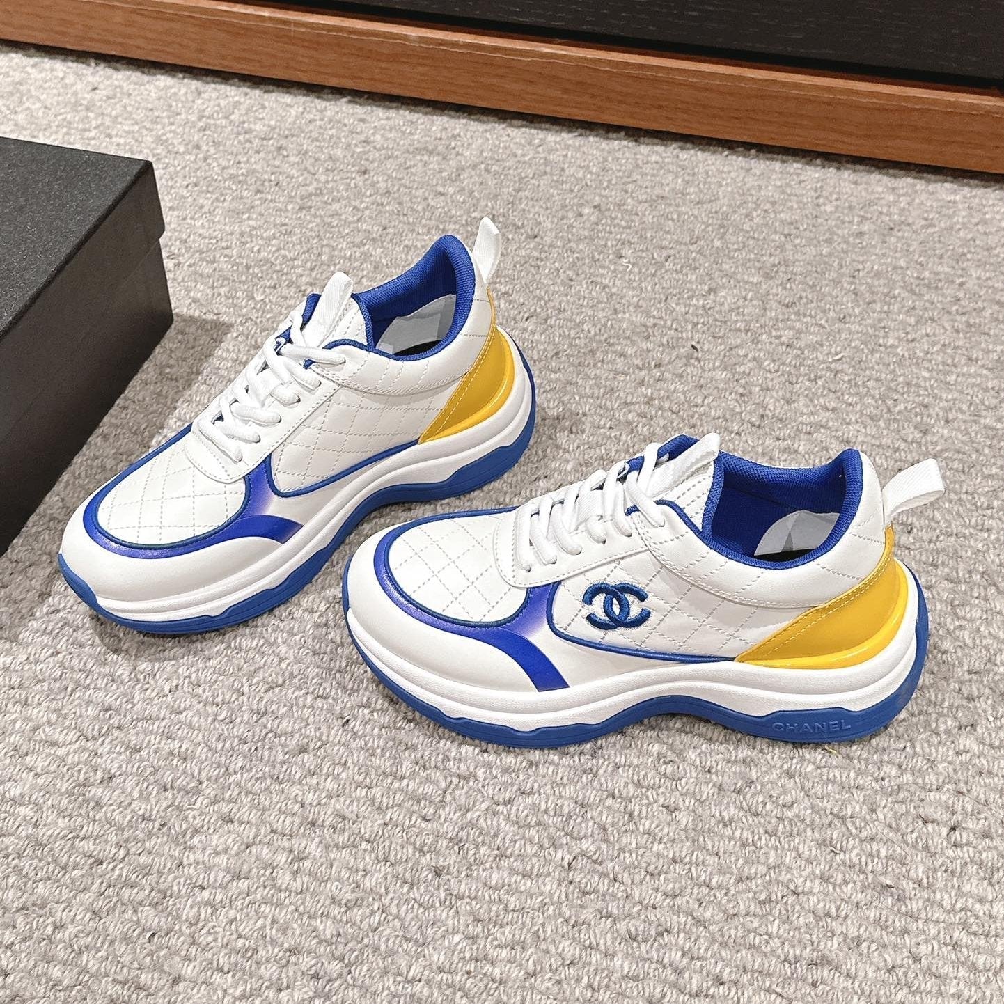CC CLASSIC SNEAKER IN WHITE MIX COBALT BLUE LAMBSKIN - 35