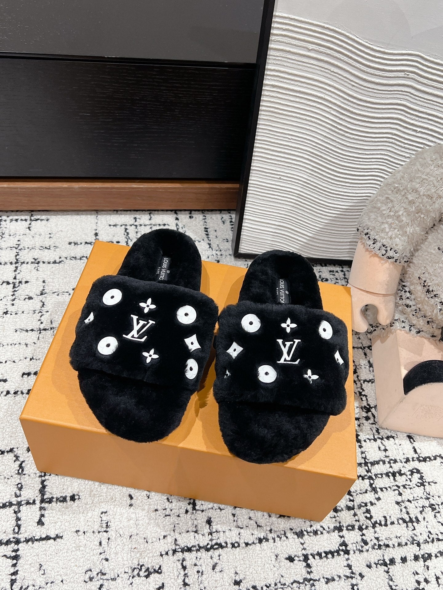 SLIPPER IN BLACK WOOL - 35