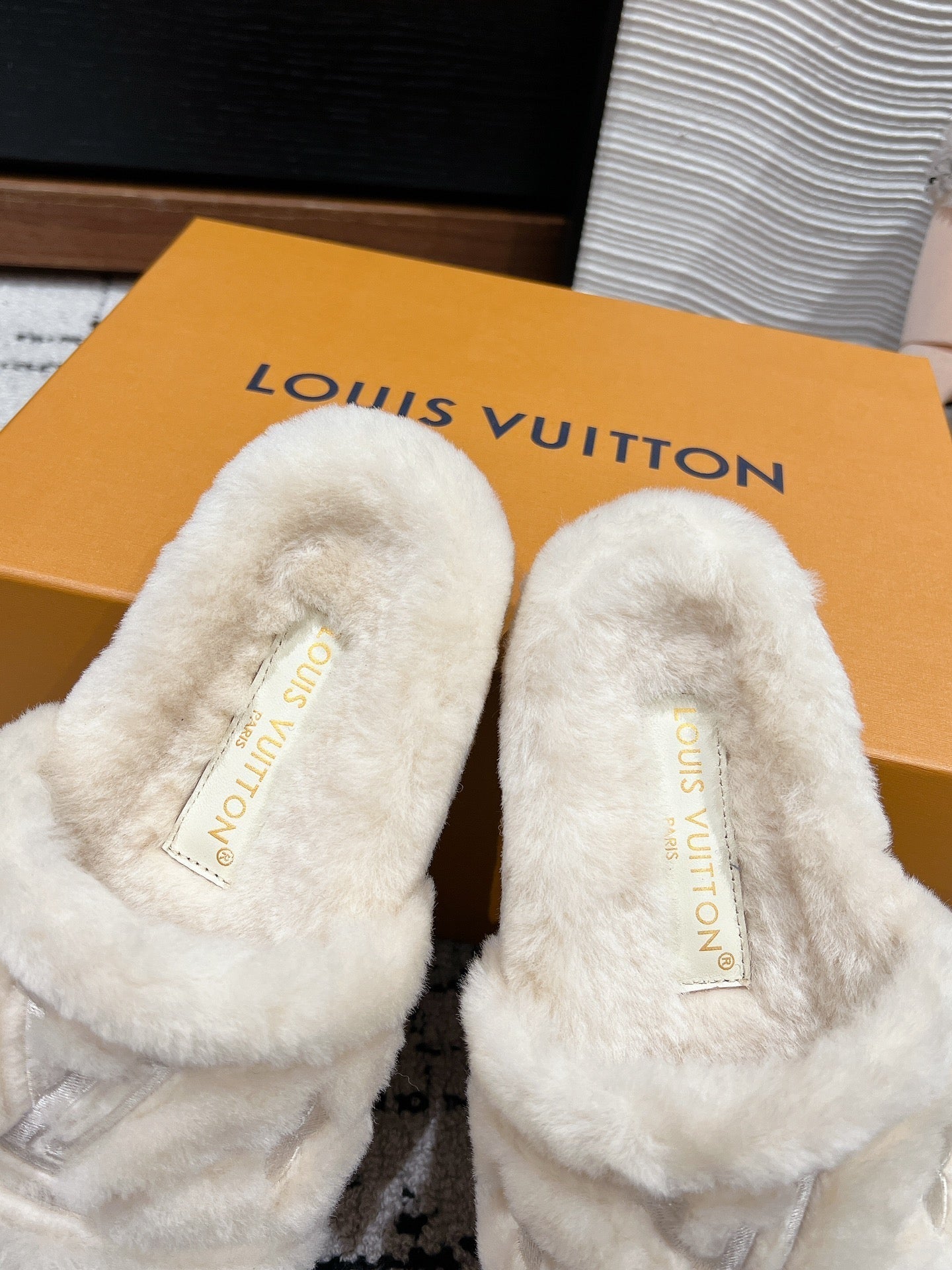 SLIPPER IN BEIGE BISQUE FLEECE - 35