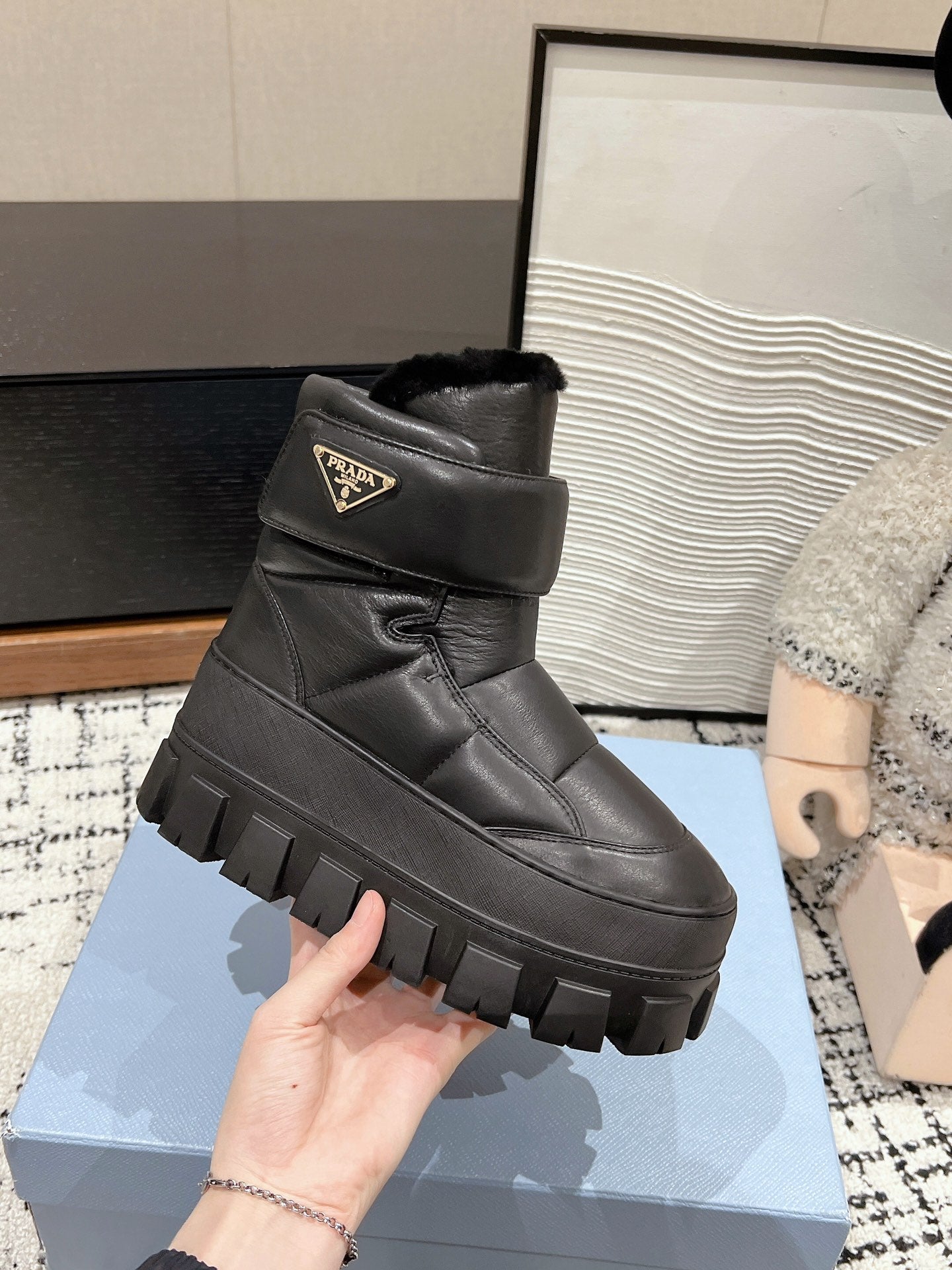 MONOLITH ANKLE BOOTS WITH STRAP IN BLACK CALFSKIN AND FLEECE LINING - 35