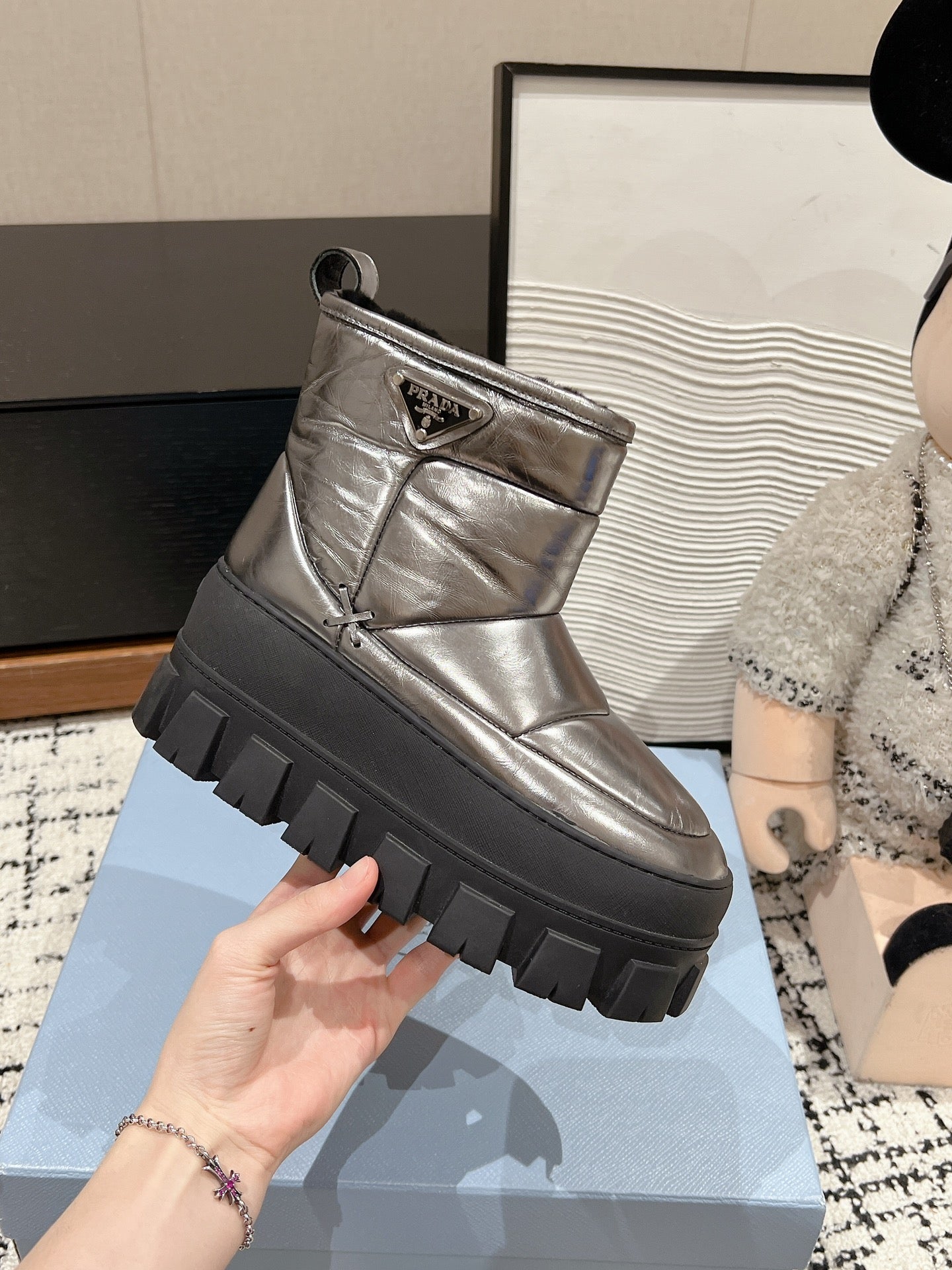 MONOLITH ANKLE BOOTS IN METALLIC GRAY CALFSKIN AND LAMB FUR LINING - 35