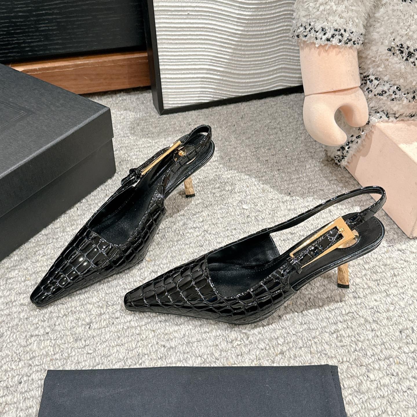 LEE SLINGBACK MID PUMPS IN BLACK CROCODILE SHINY CALFSKIN - 34
