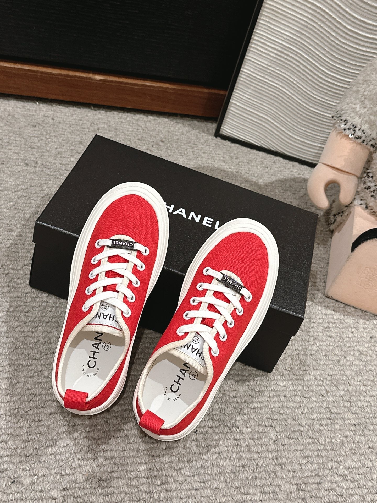 LACE-UP SNEAKERS IN CHERRY RED CANVAS - 35
