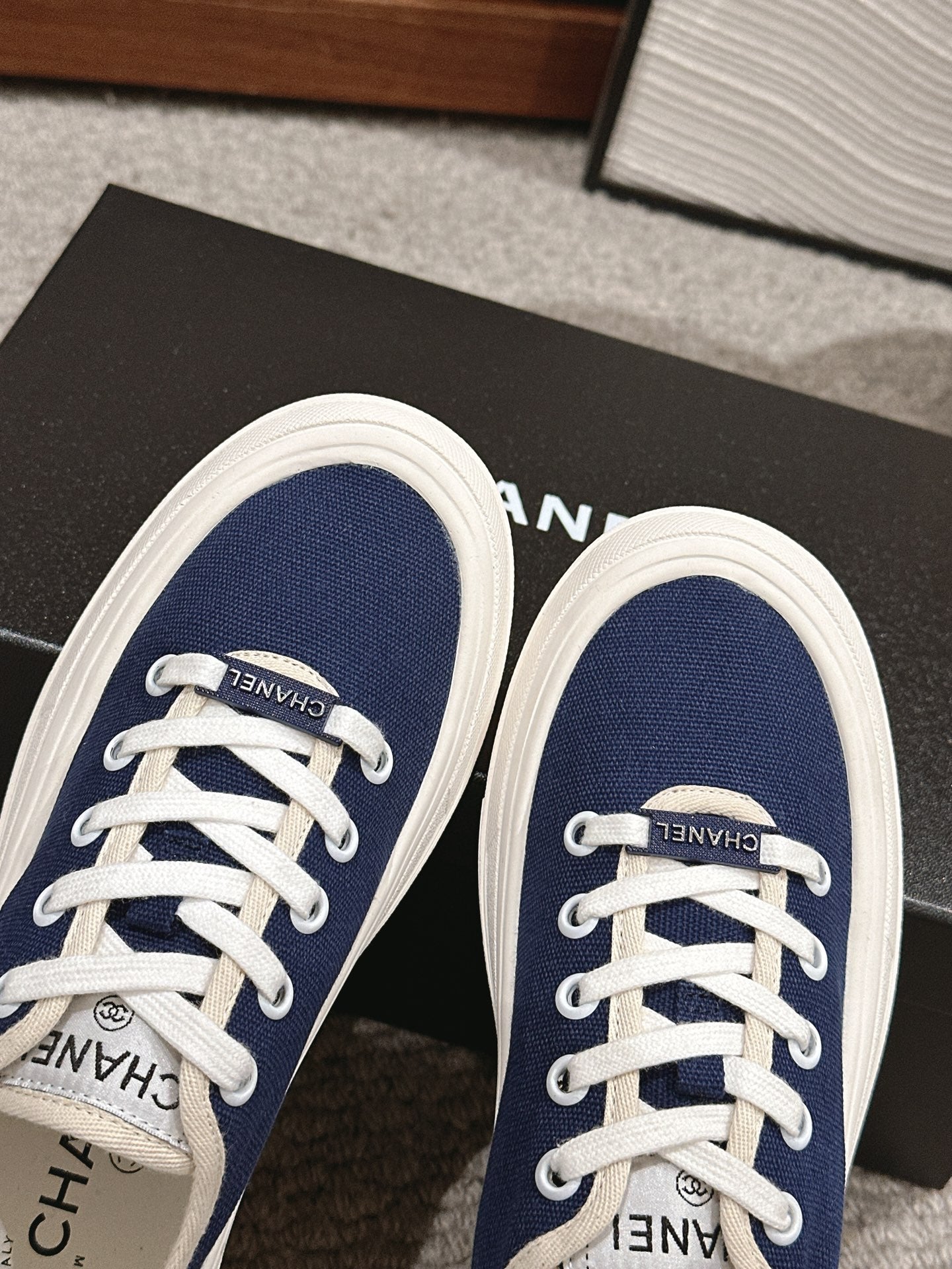 LACE-UP SNEAKERS IN NAVY BLUE CANVAS - 35