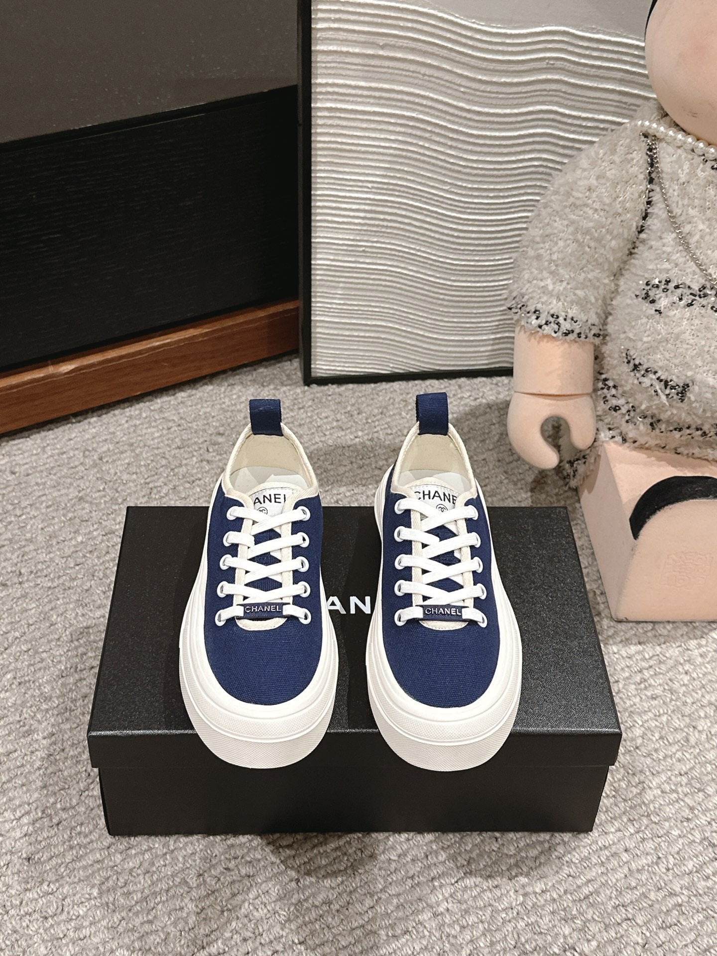 LACE-UP SNEAKERS IN NAVY BLUE CANVAS - 35