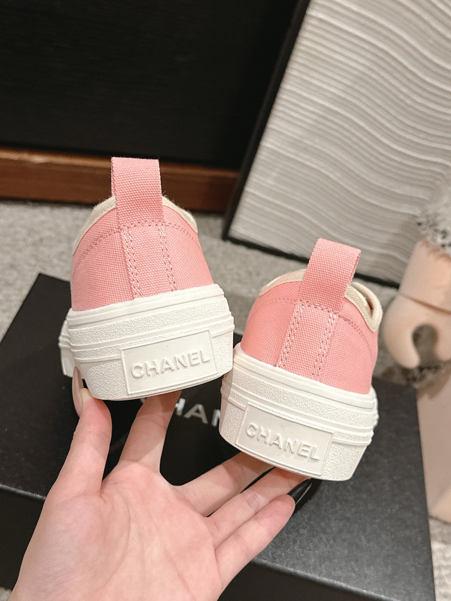 LACE-UP SNEAKERS IN PASTEL PINK CANVAS - 35