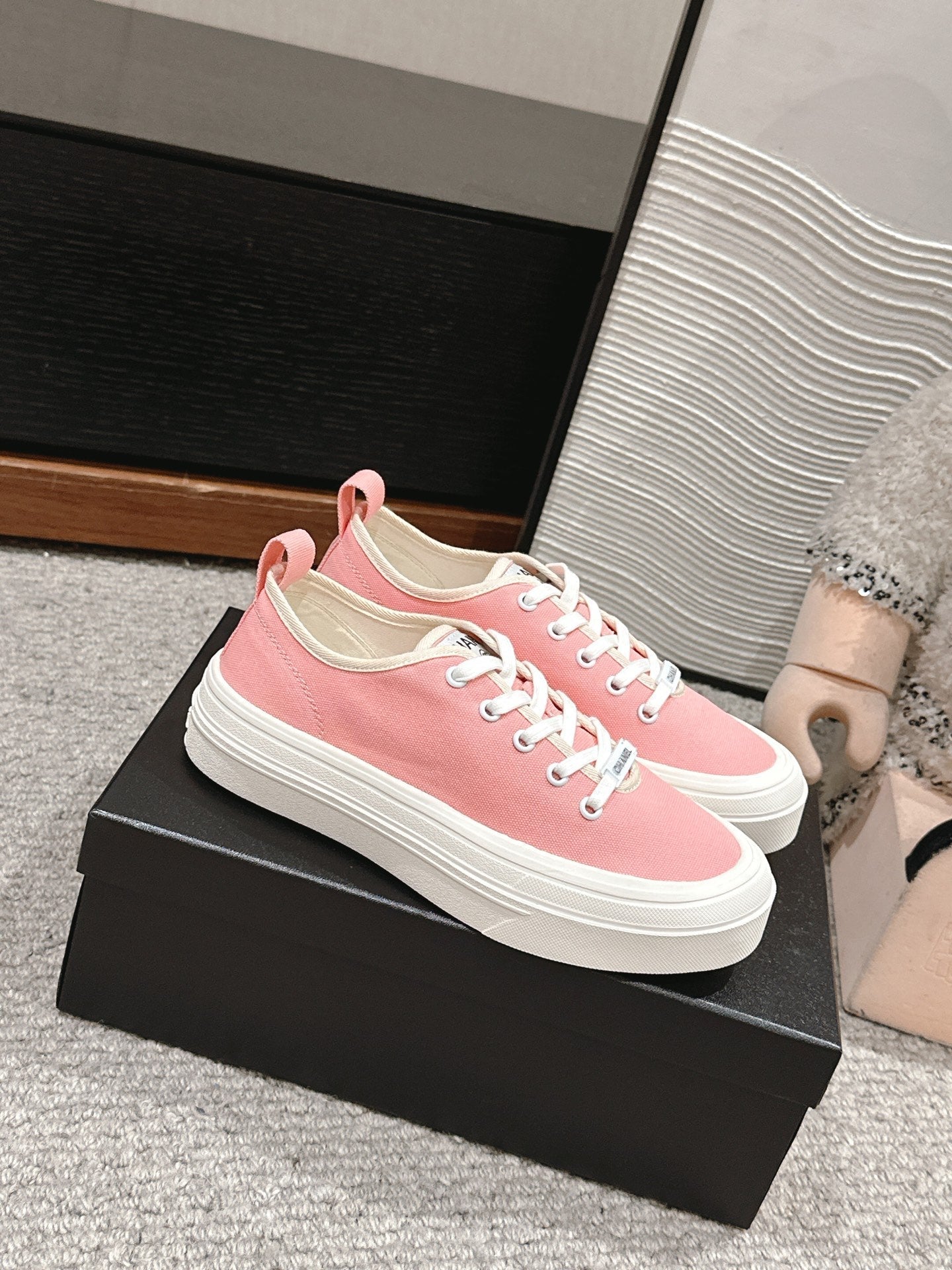 LACE-UP SNEAKERS IN PASTEL PINK CANVAS - 35