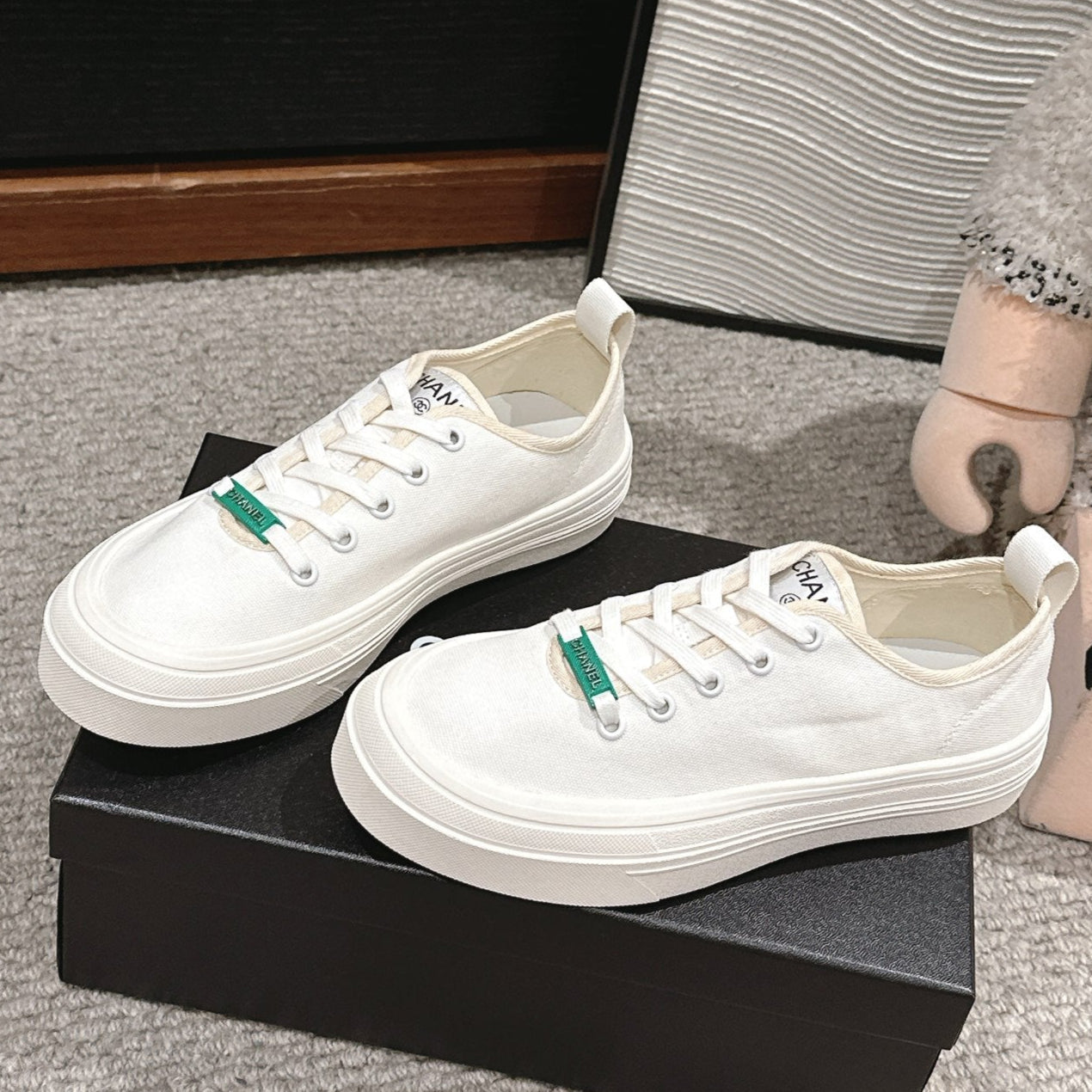 LACE-UP SNEAKERS IN WHITE CANVAS - 35