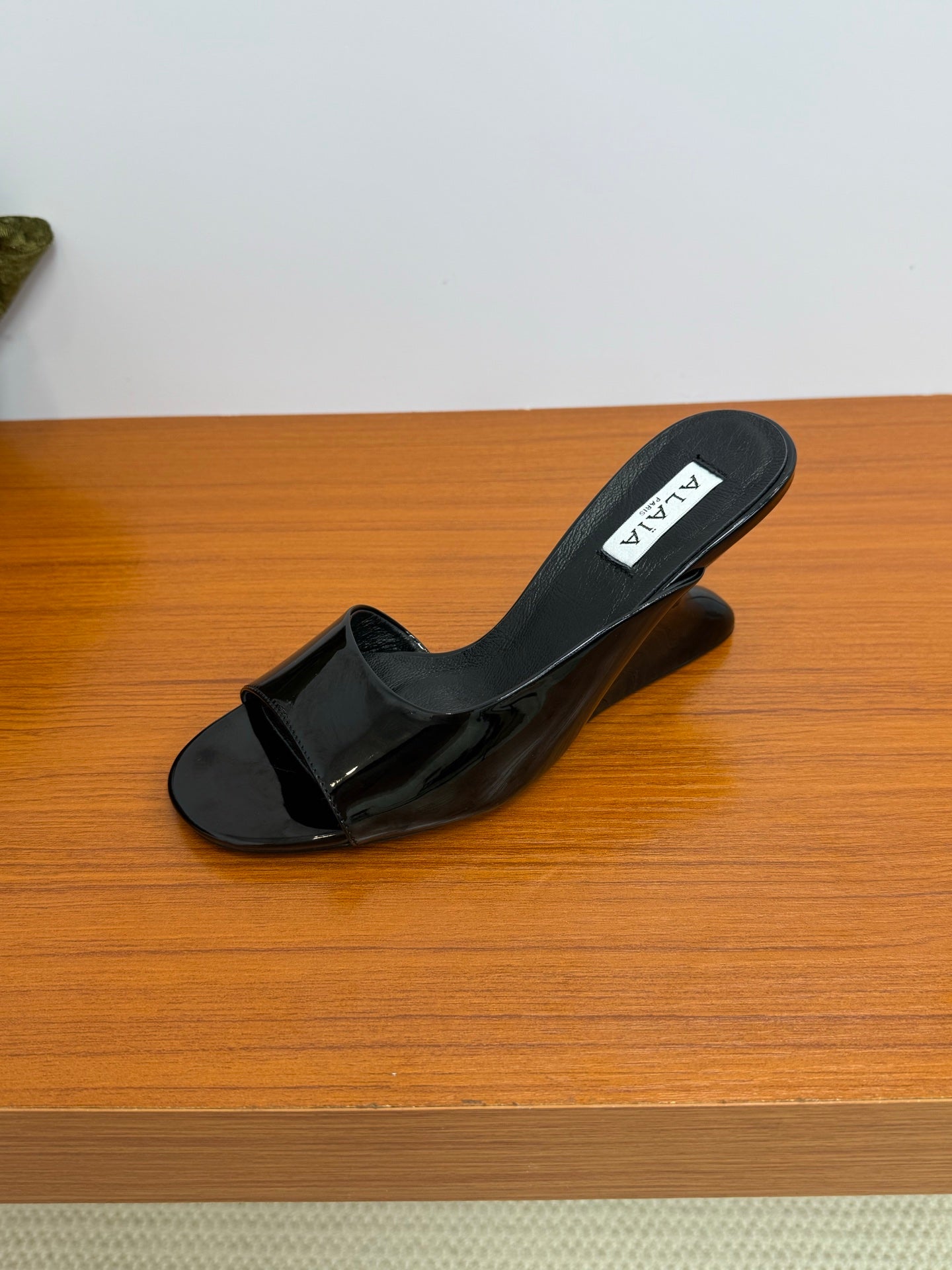 ALAIA WEDGE SANDALS 25S IN BLACK LAMBSKIN - 35