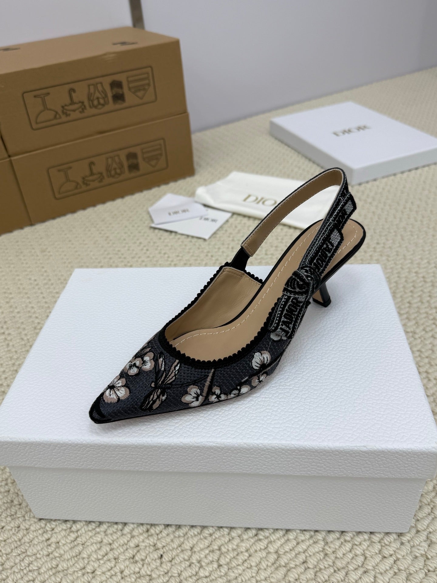 DIOR HIGH SLINGBACK 65 MM 25S IN BLACK FABRIC AND FLORAL PATTERN - 34