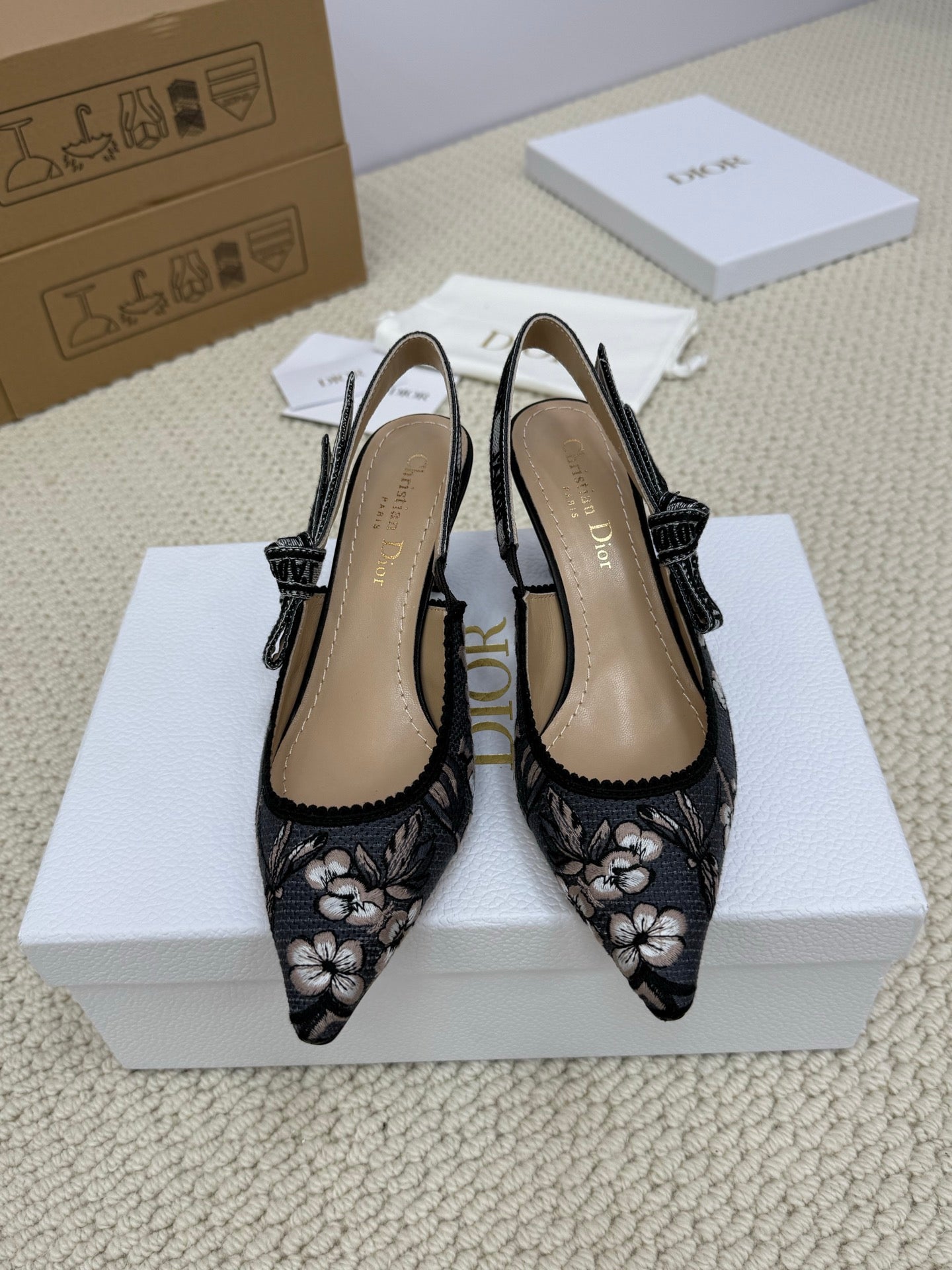 DIOR HIGH SLINGBACK 65 MM 25S IN BLACK FABRIC AND FLORAL PATTERN - 34