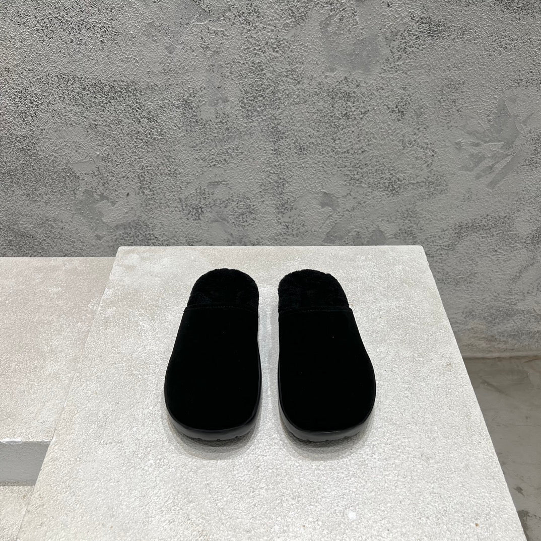 SNAP SLIPPER IN BLACK SUEDE AND SHEARLING LINING - 35