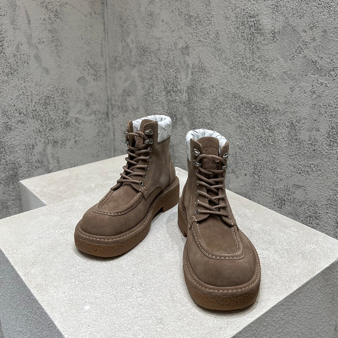 HADDOCK LACE-UP ANKLE BOOT IN WALNUT BROWN SUEDE - 39
